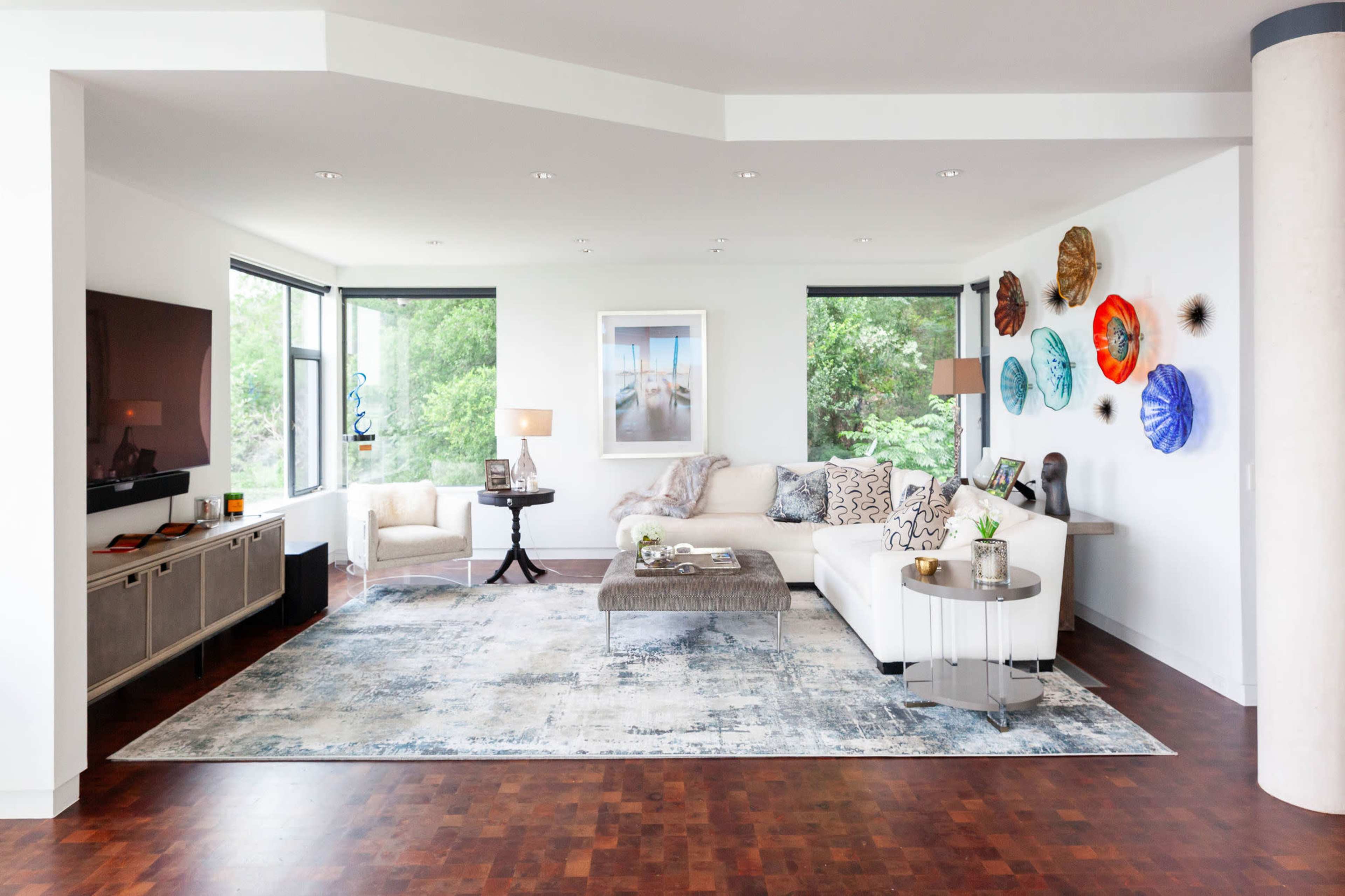 Ultra Modern Glass and Concrete Lake House Masterpiece Image in Hudson Bend, Austin, TX