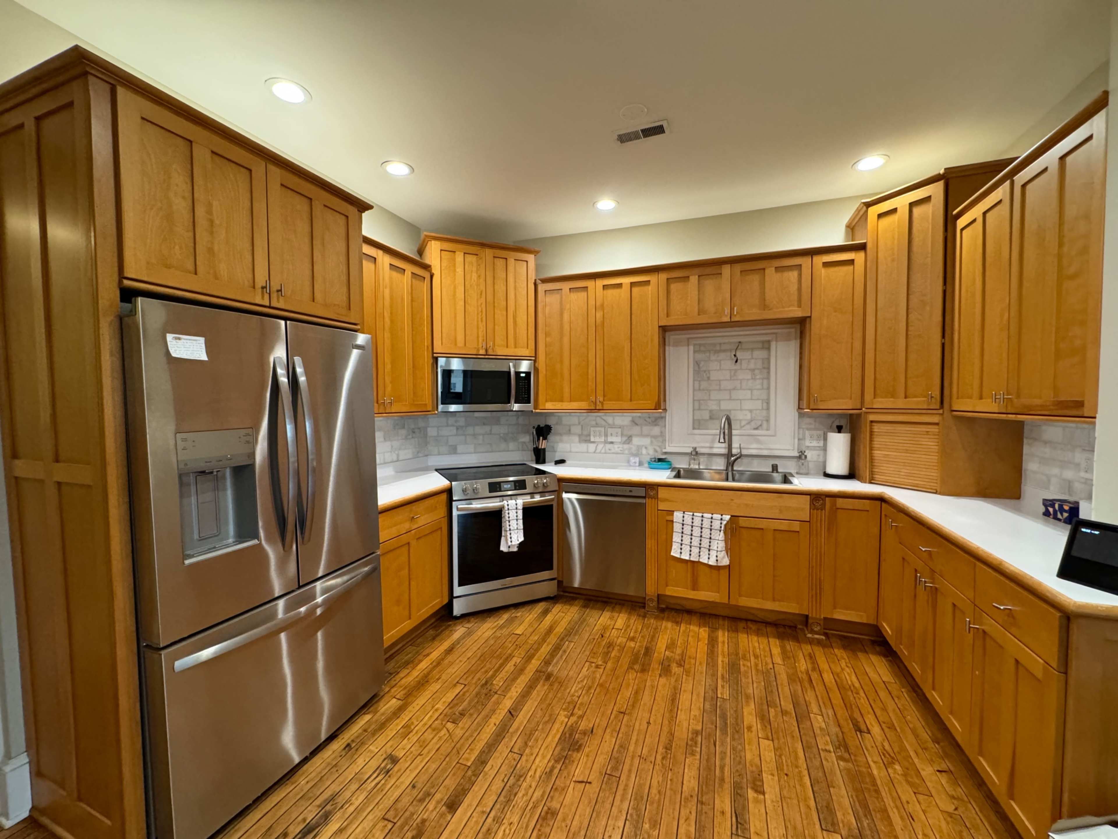 Downtown Milwaukees Penthouse in Theater District with River and Skyline View Image in Kilbourn Town, Milwaukee, WI