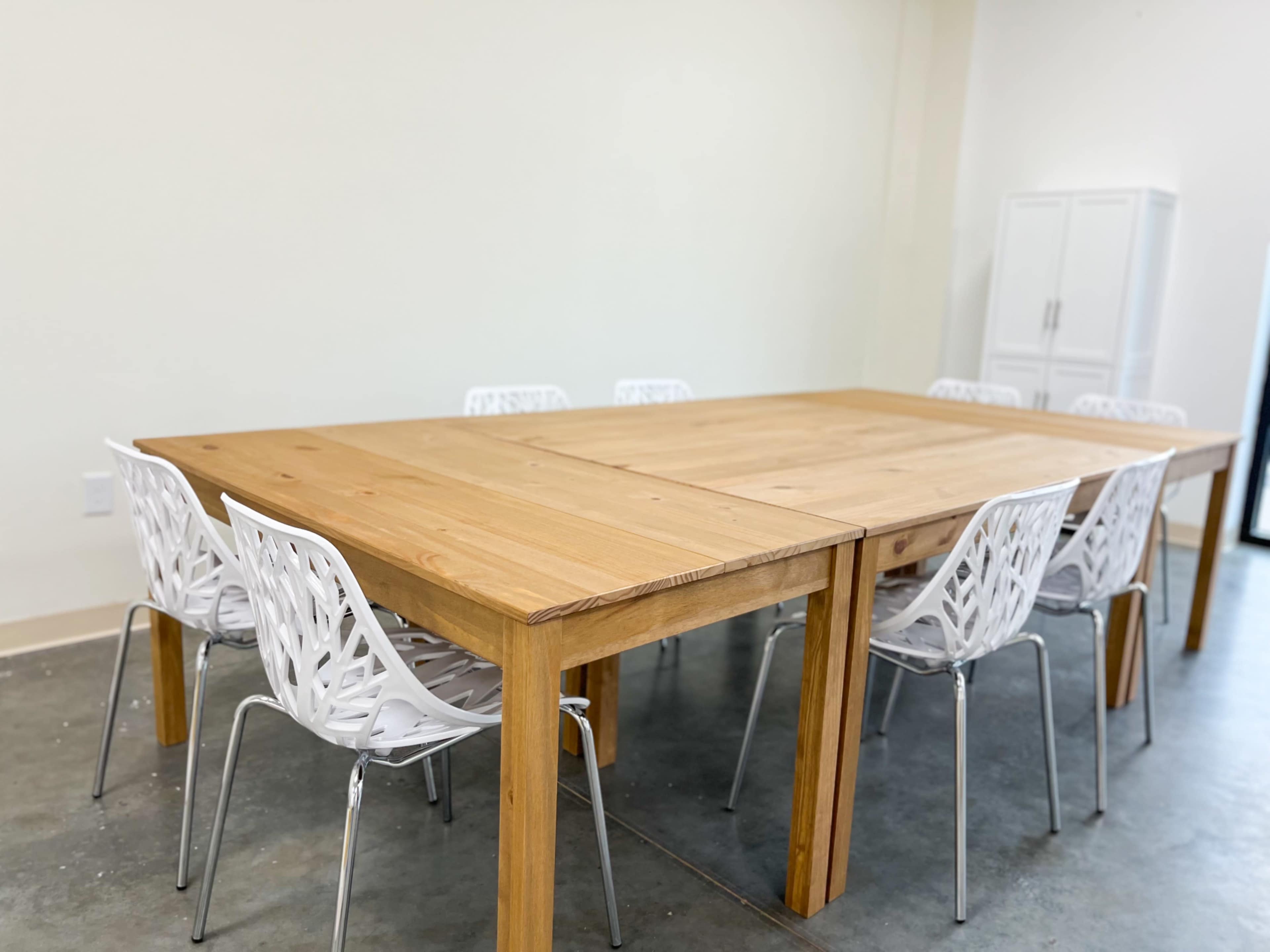 Small Party Space & Creative Co-Working Studio Image in North Central Pensacola, Pensacola, FL