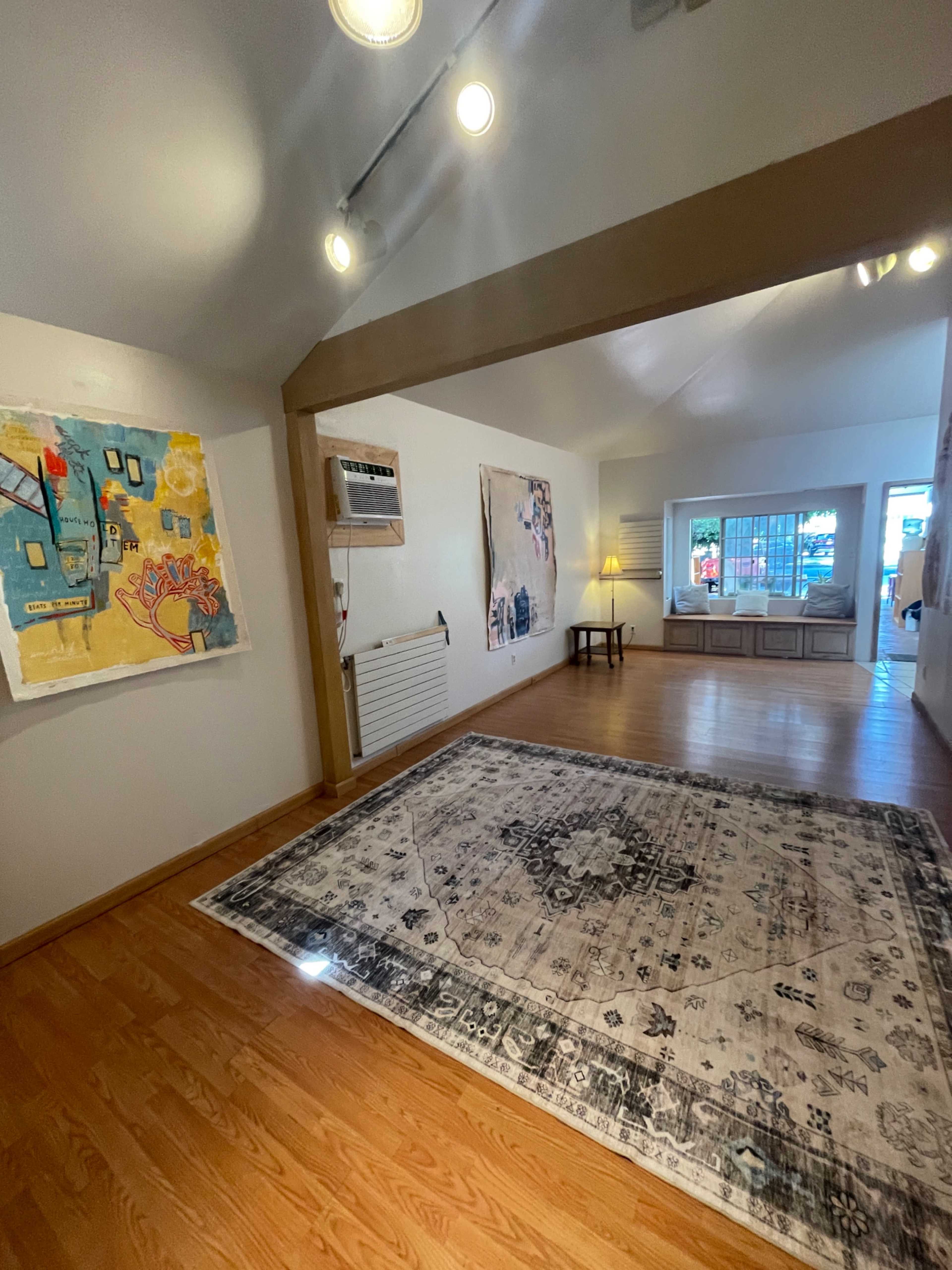 Charming Home Studio Image in Westdale, Los Angeles, CA