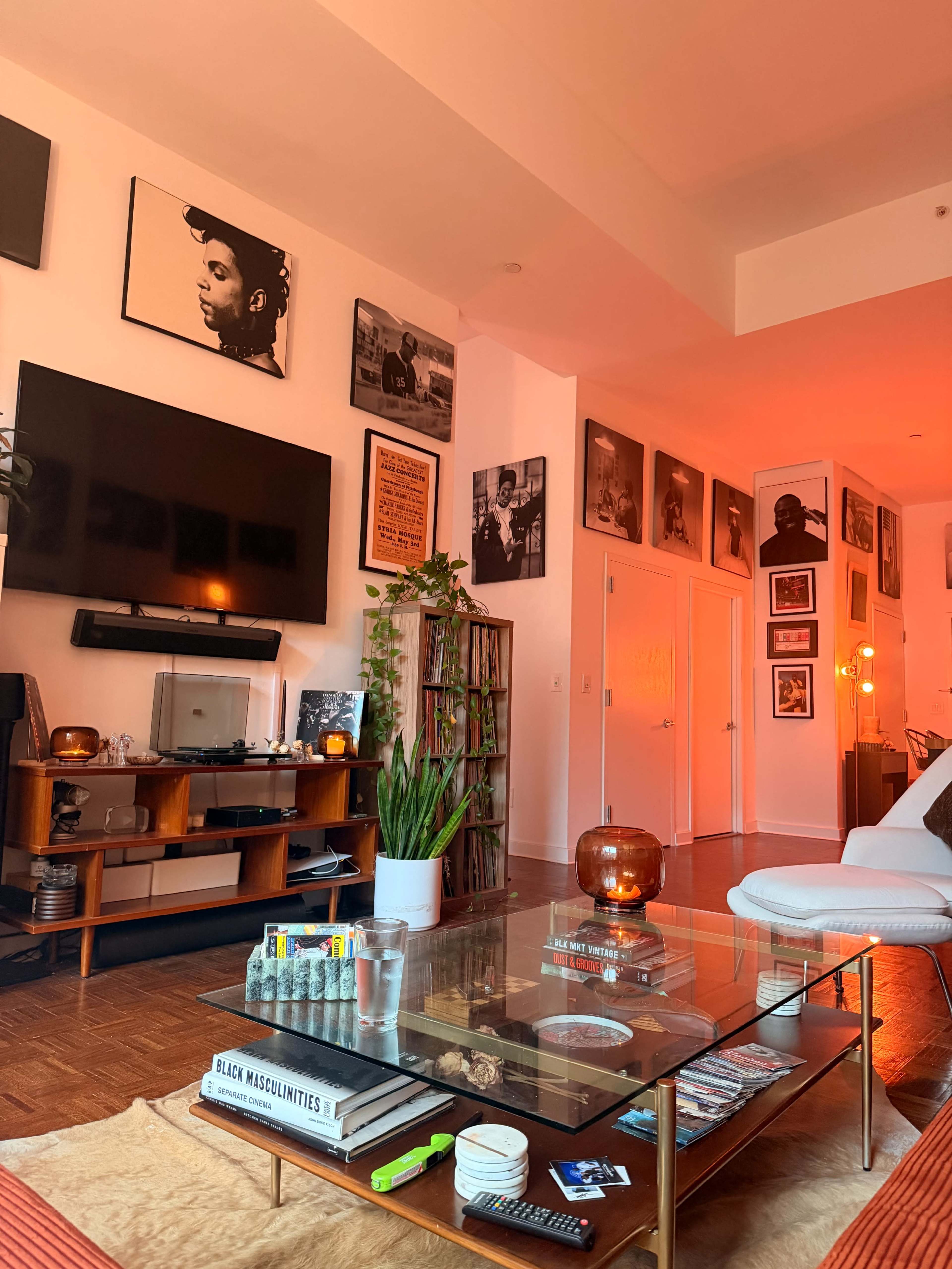 Urban Studio w/ High Ceilings and Music/Cultural Decor Image in Downtown Brooklyn, Brooklyn, NY