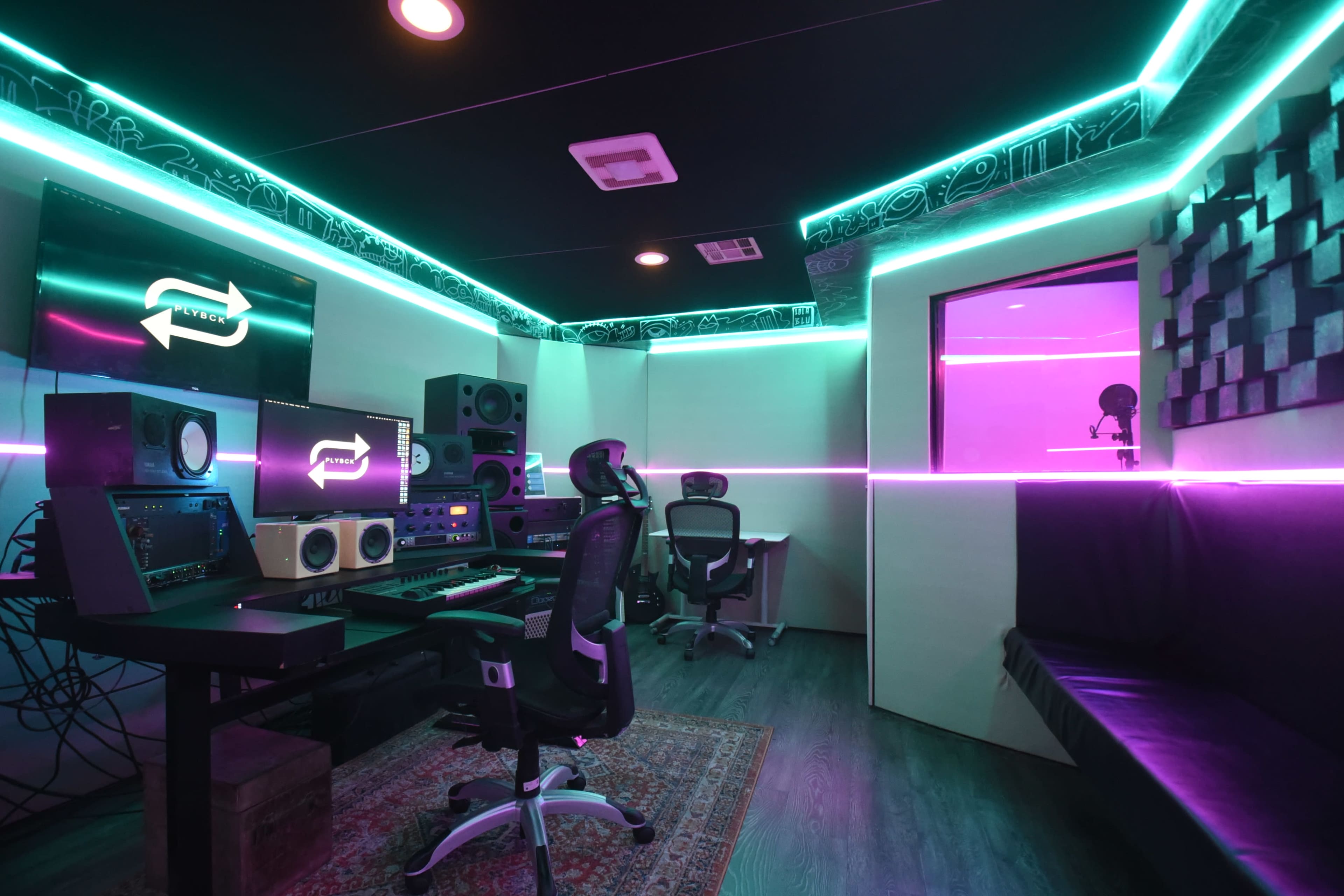 20x Platinum Recording Studio Image in North Miami, North Miami Beach, FL
