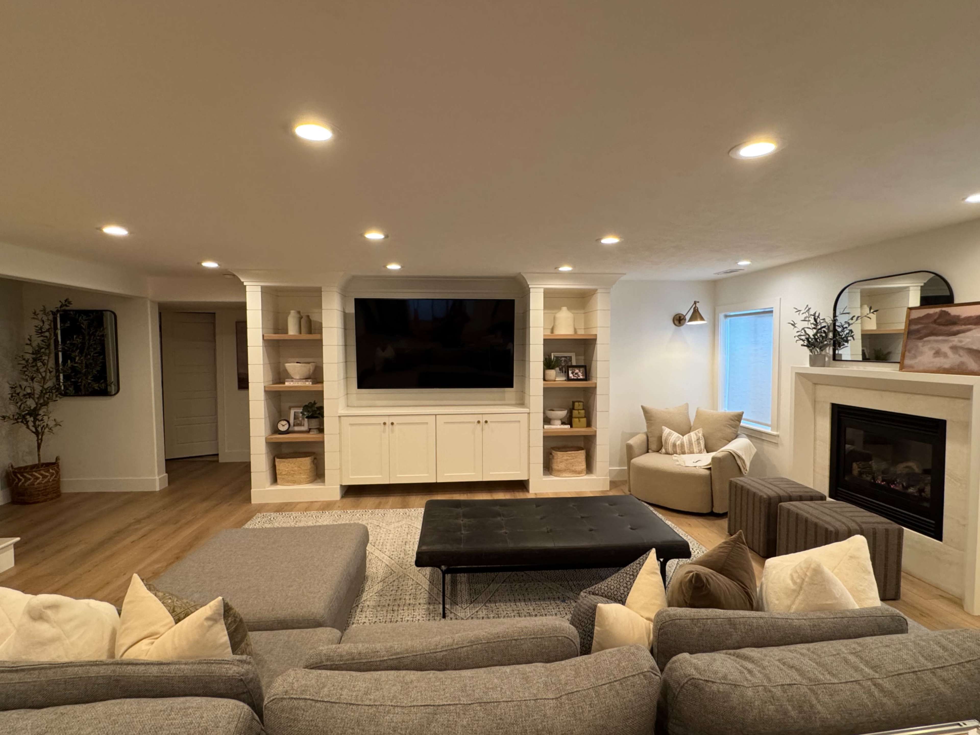 Bright and Beautifully Decorated Home with Open, Light- Filled Spaces Image in Lehi, Lehi, UT