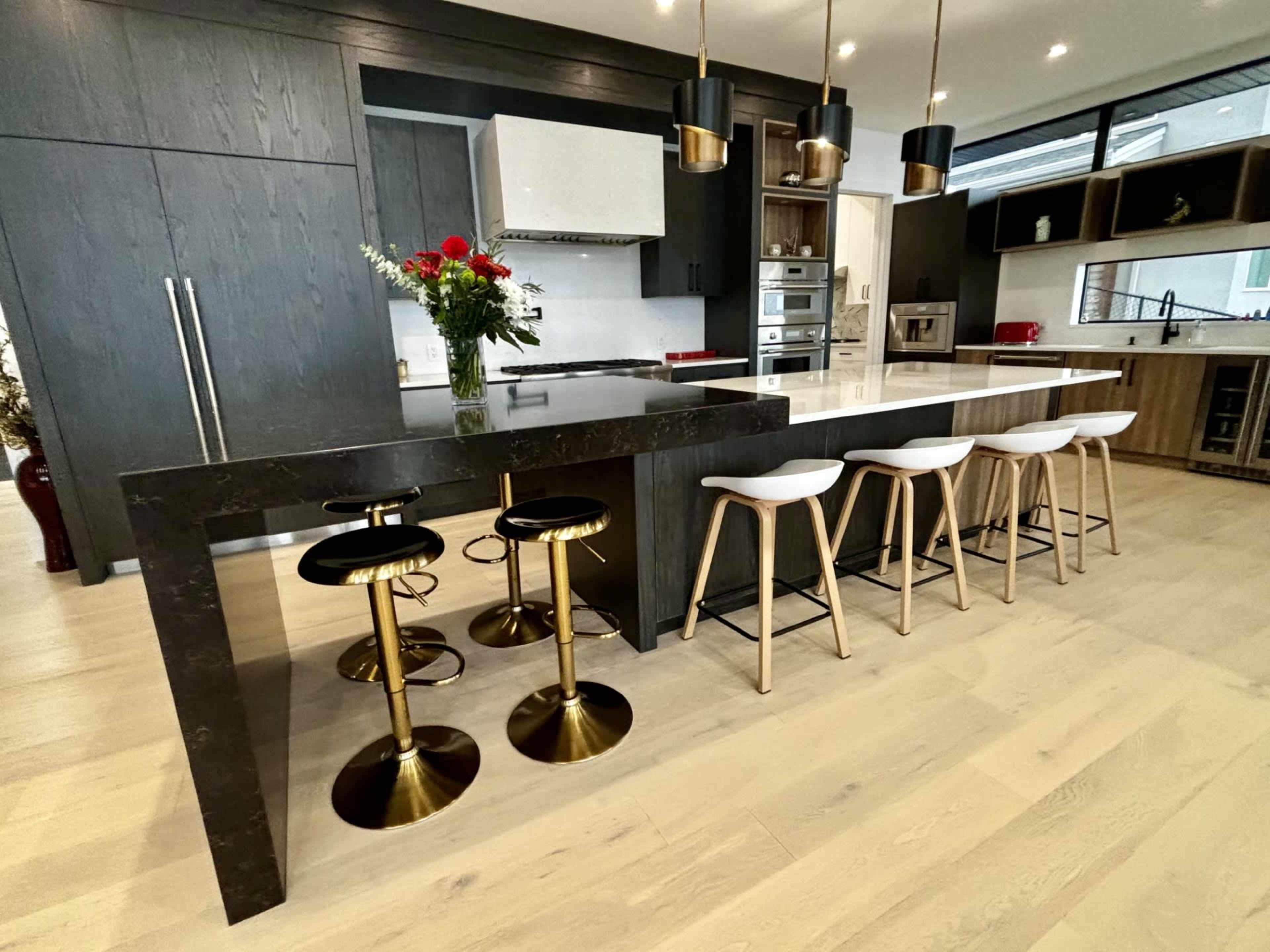 180 degree lake view house on a hill in a high end neighbourhood Image in Southwest Mission, Kelowna, BC