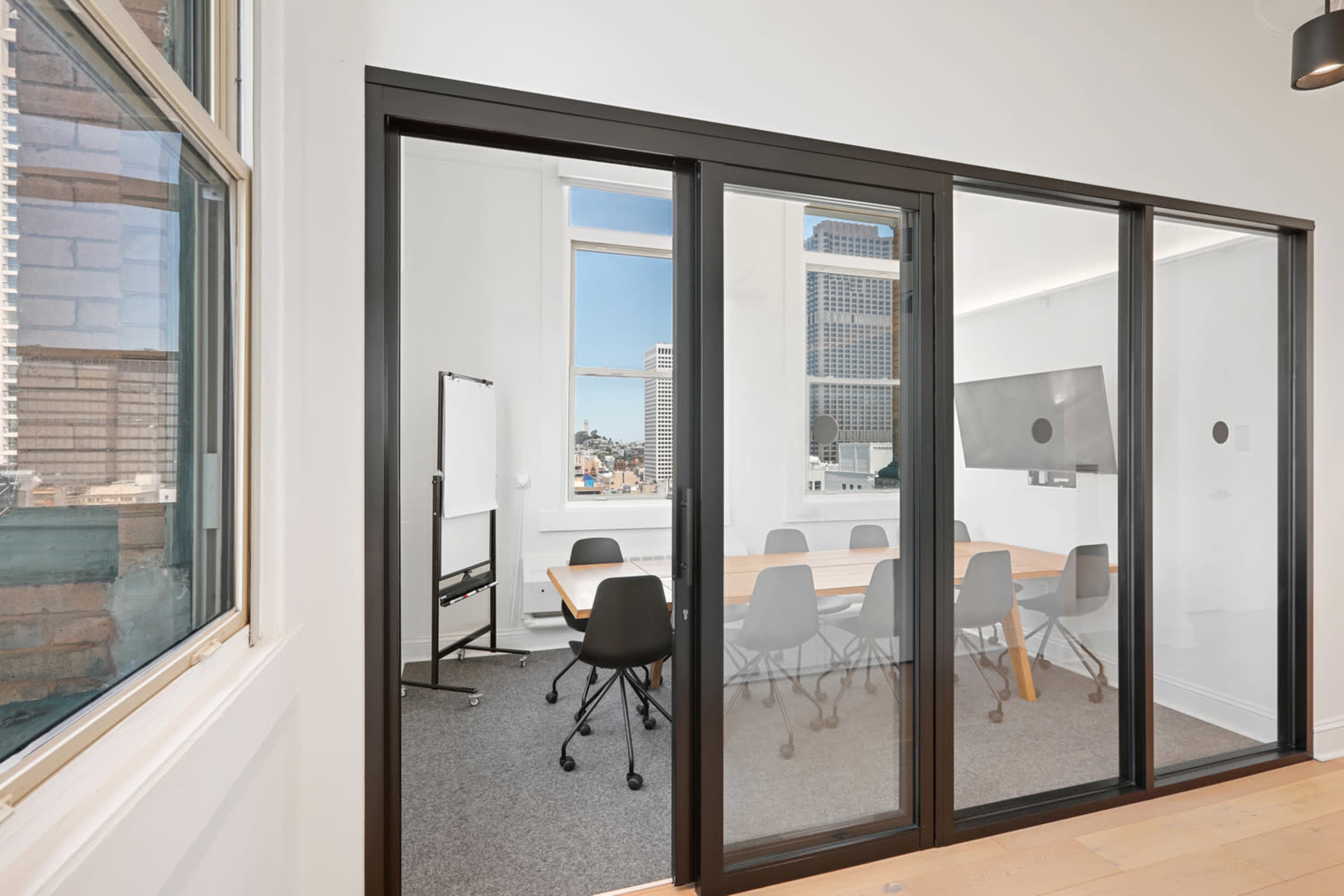 Beautiful San Francisco Meeting Room with 2 Breakout Rooms Image in Union Square, San Francisco, CA
