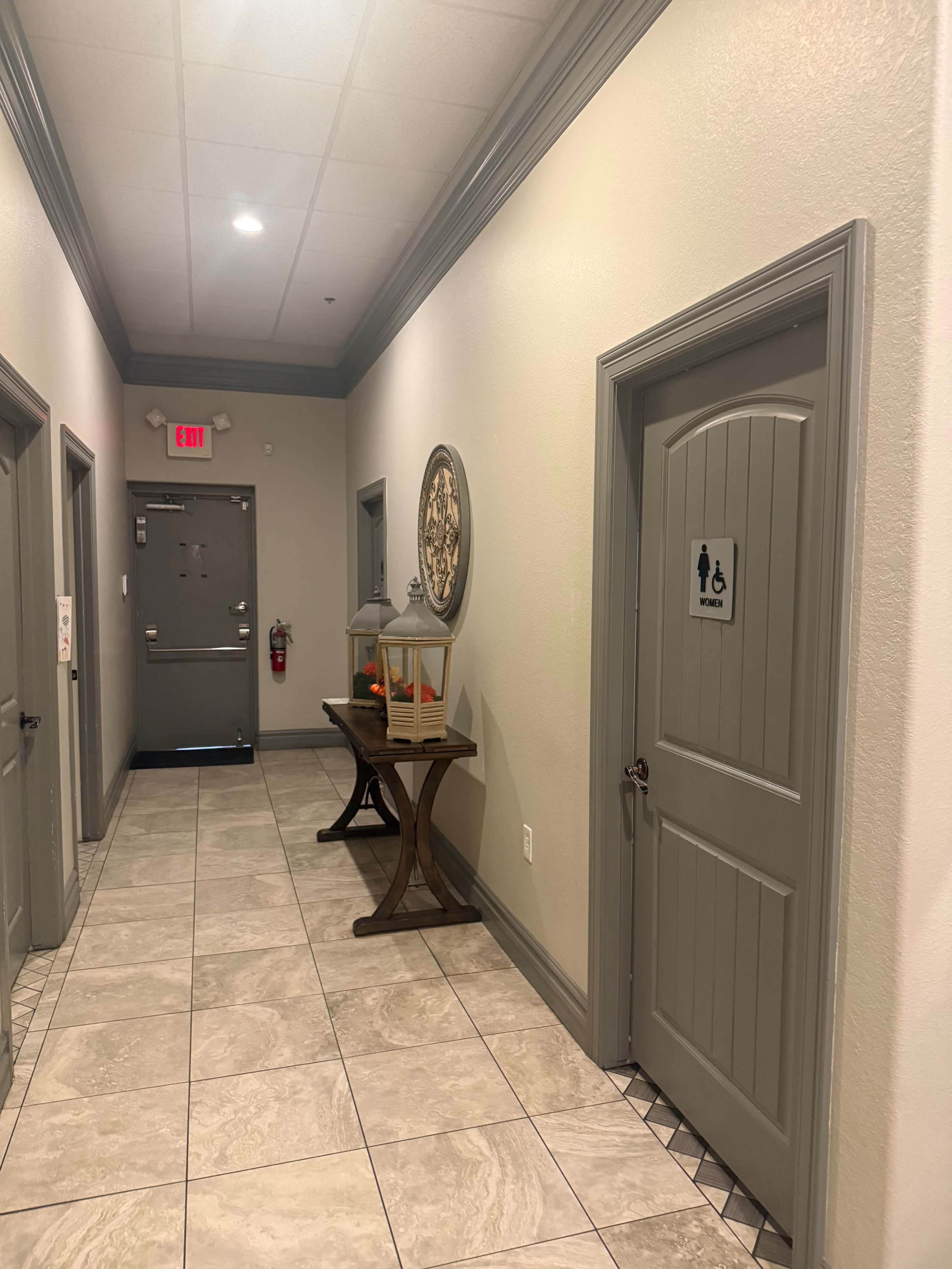 Urban, downtown, old money private suites Image in Fort Worth, Fort Worth, TX