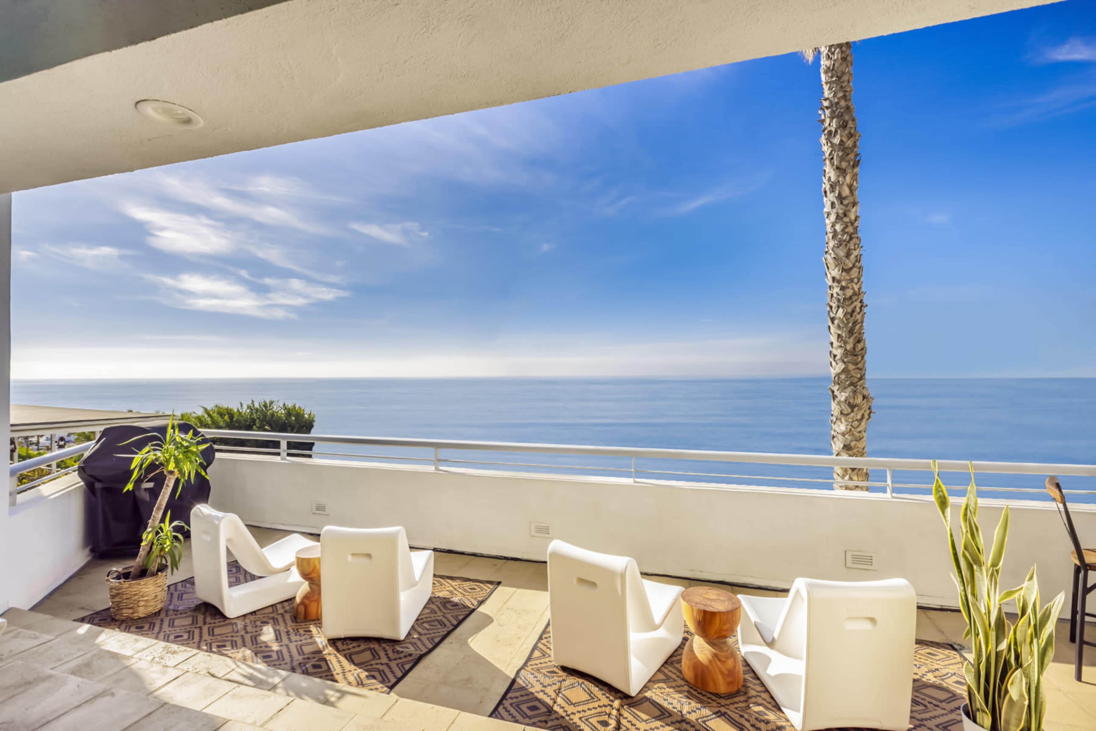 Malibu Contemporary House (Modern with Ocean View) Image in Eastern Malibu, Malibu, CA