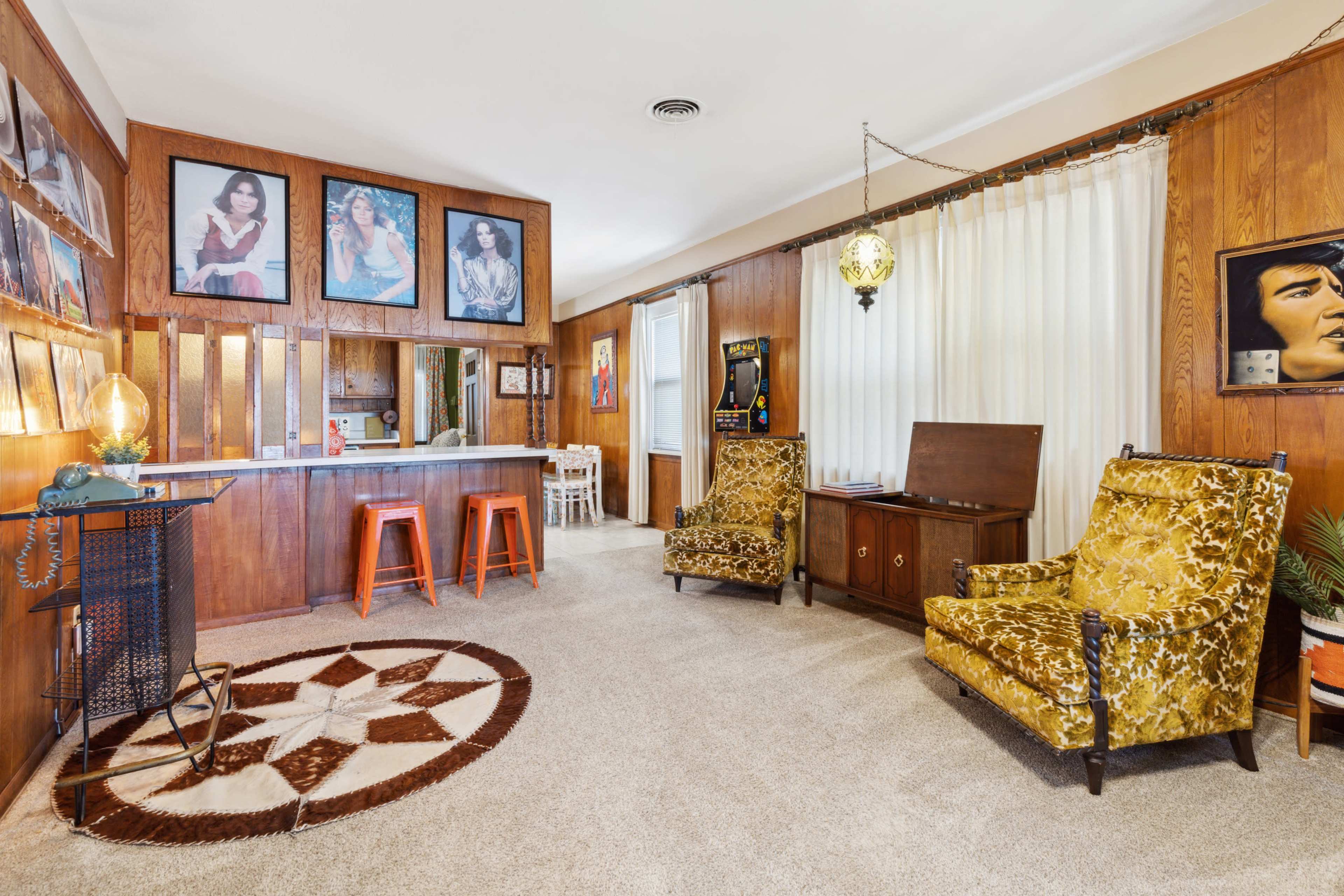 The Groovy Casa Image in Arlington Heights, Fort Worth, TX