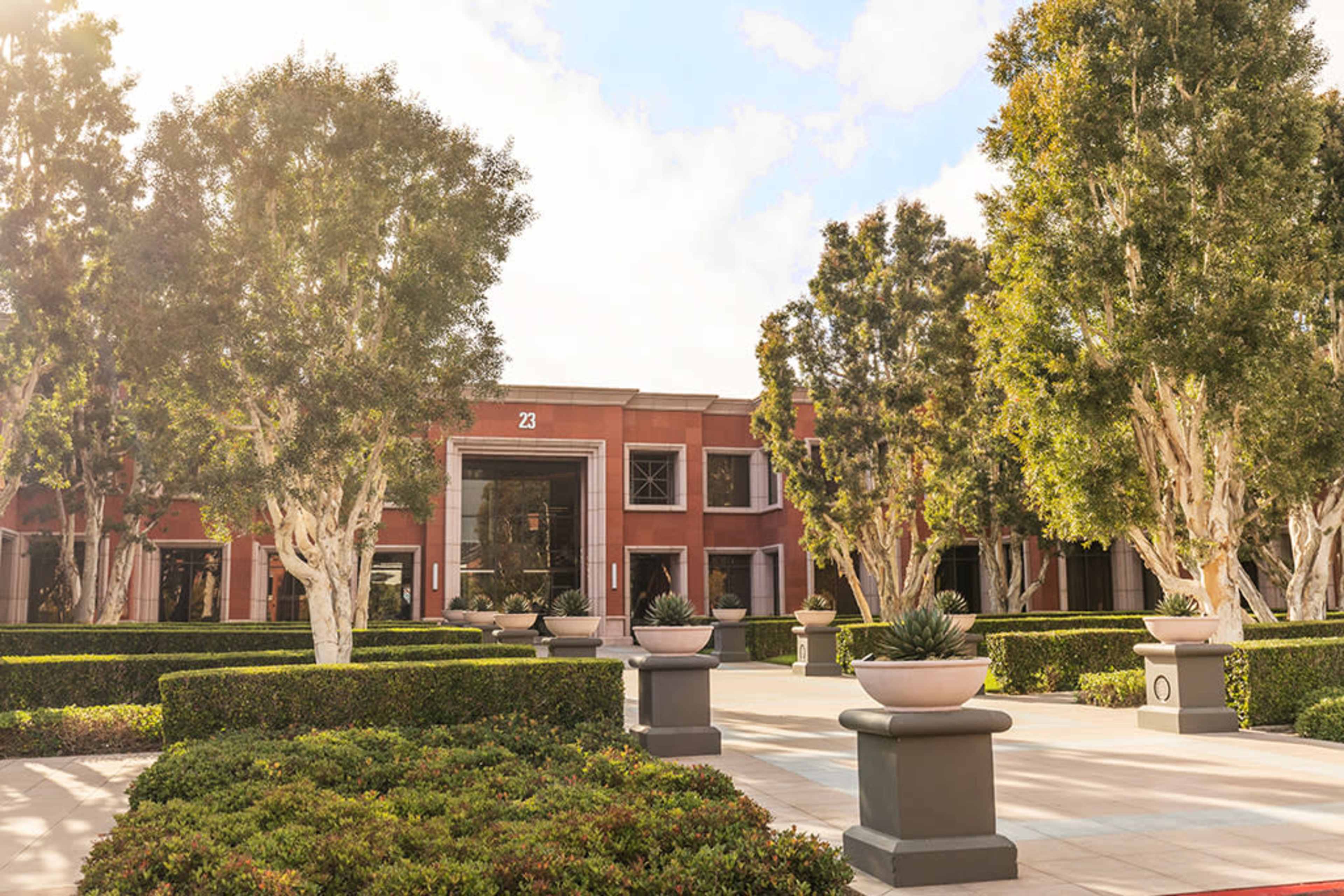 Prestigious 14 Person Window Conference Room in Fashion Island Image in Newport Center, Newport Beach, CA
