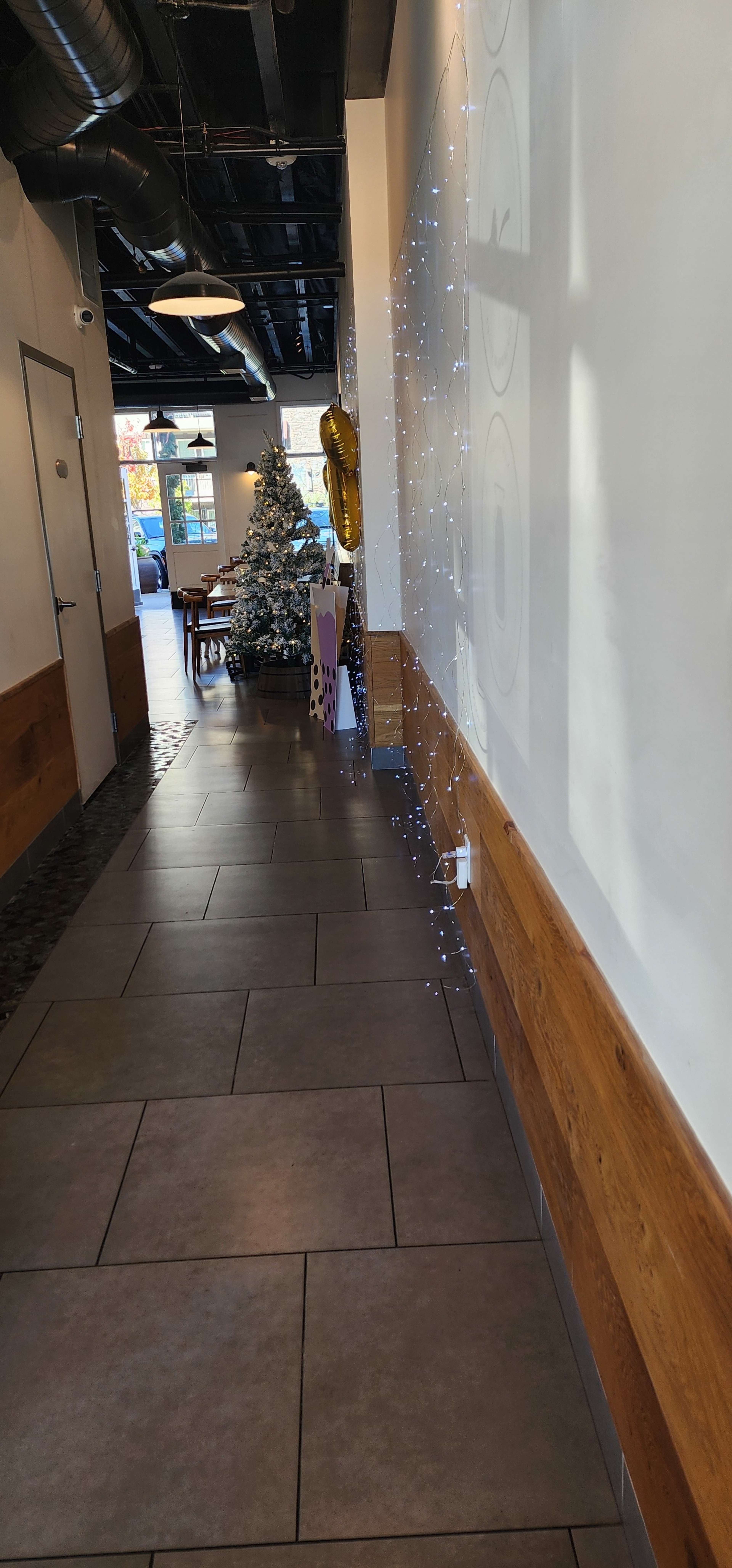 Discover a place of beauty and abundance. Fine to casual dining with peaceful lake views and unique shopping experiences. Image in El Dorado Hills, El Dorado Hills, CA