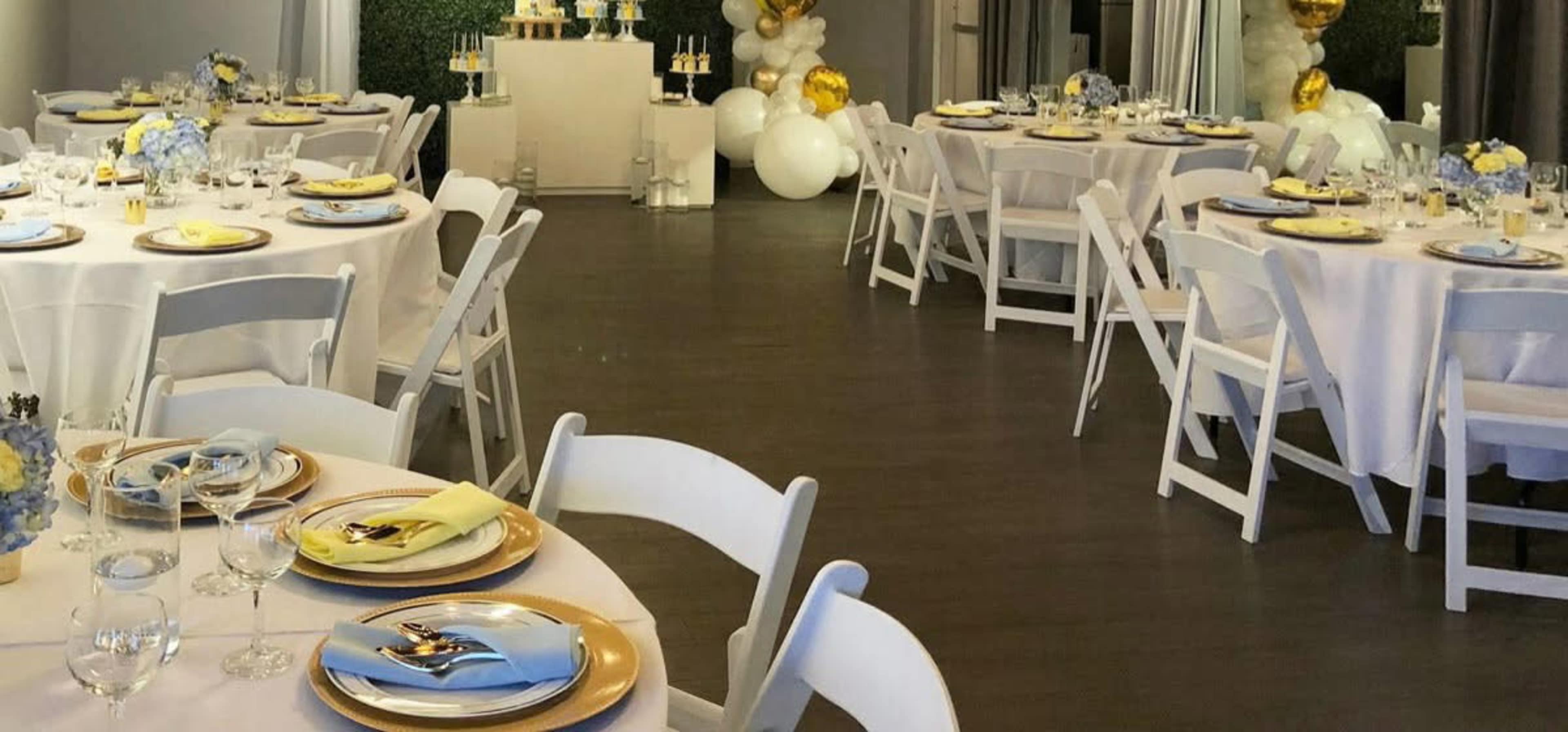 "A bright and flexible creative space" Image in Tamarac, Tamarac, FL