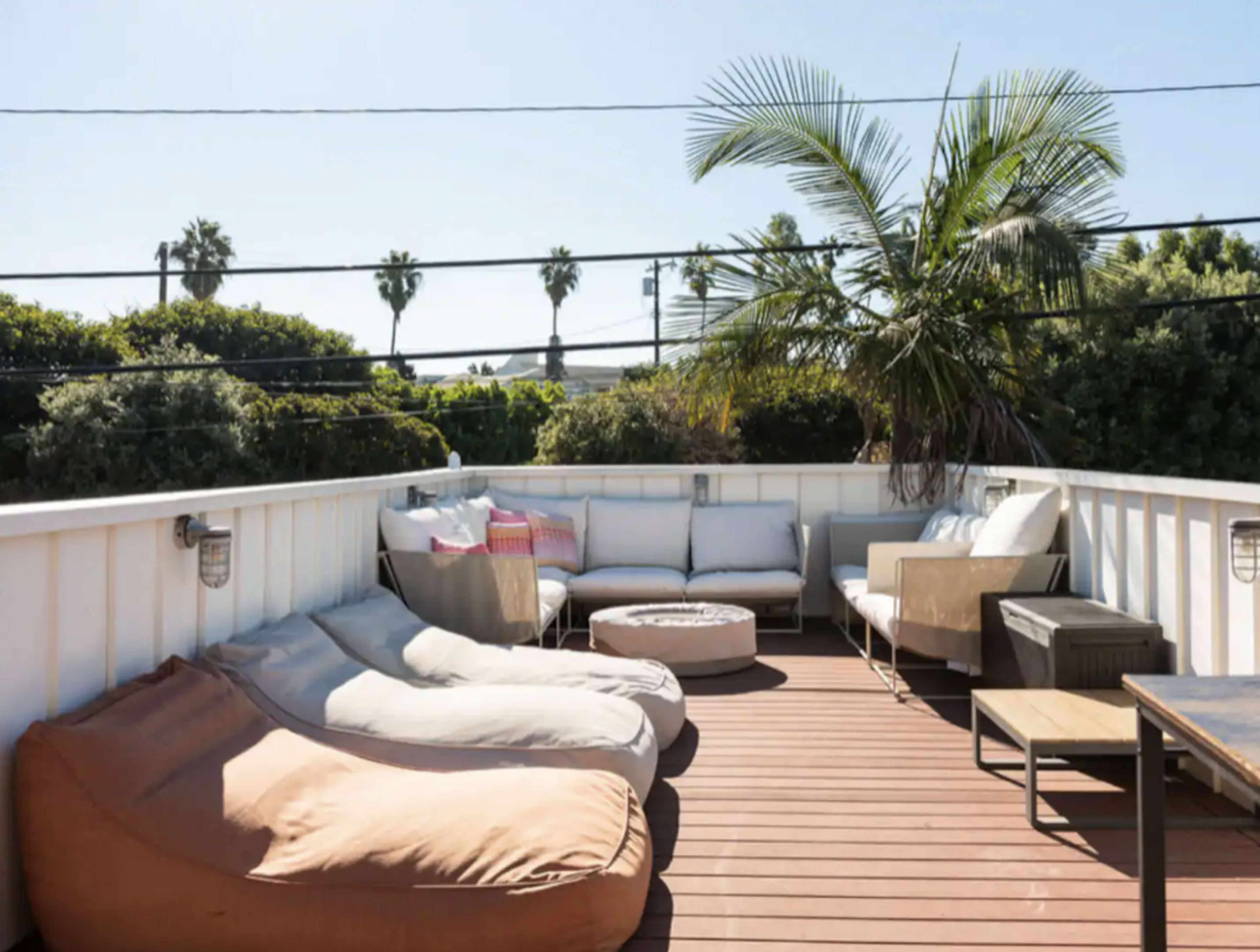 Venice Beach Bright Bungalow w/ Rooftop Deck, Detached Gym/Living Area, & Sauna/Cold Plunge Image in Venice, Venice, CA