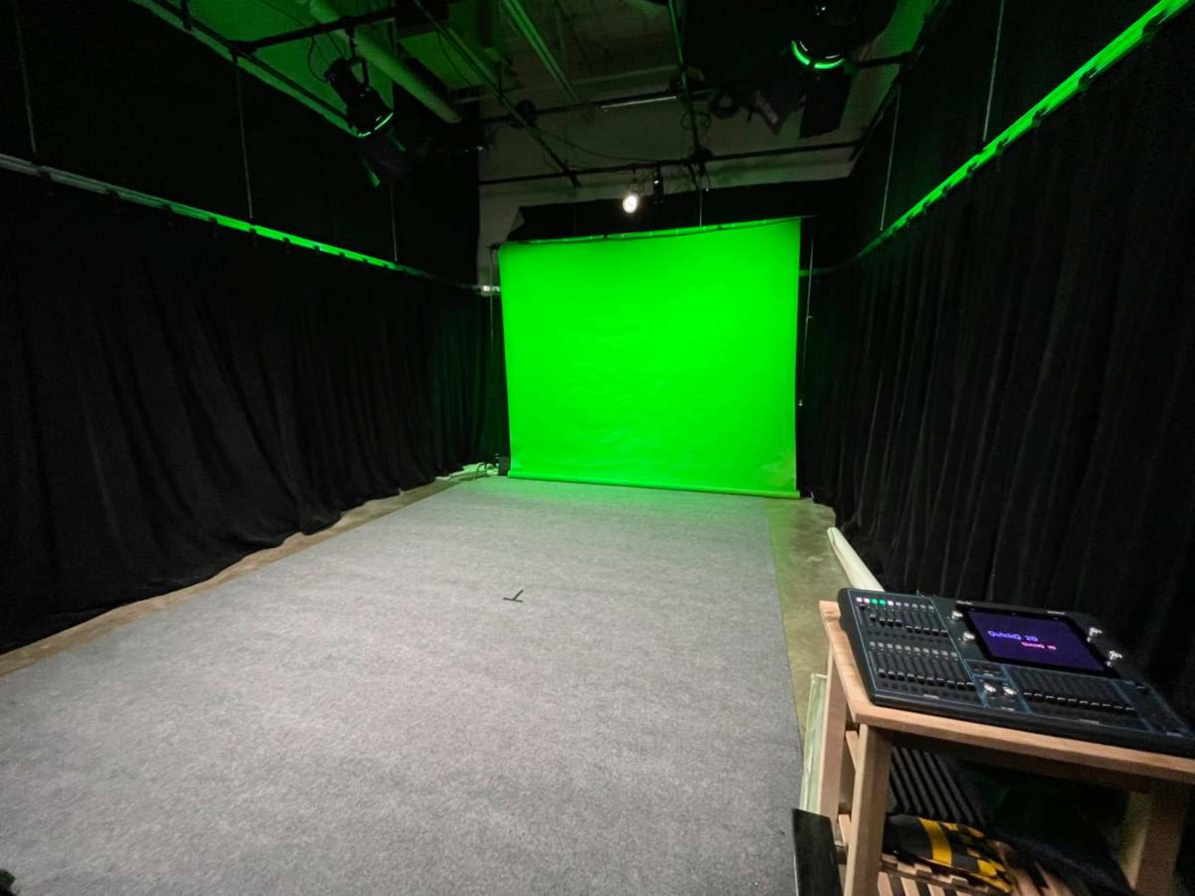 Talking Head Studio Image in Oakdale, Oakdale, MN