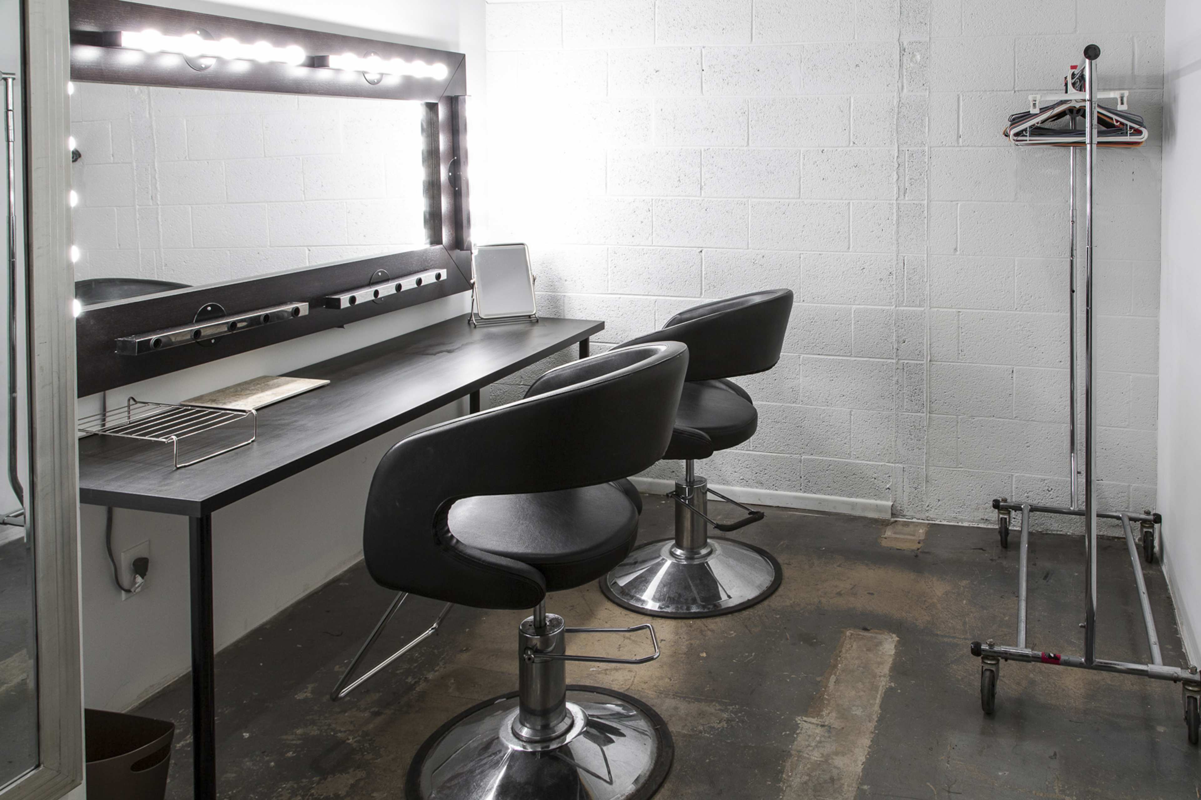 Commercial Studio with Large Cyclorama Wall for Vehicles & Groups (3&4) Image in Encanto Village, Phoenix, AZ