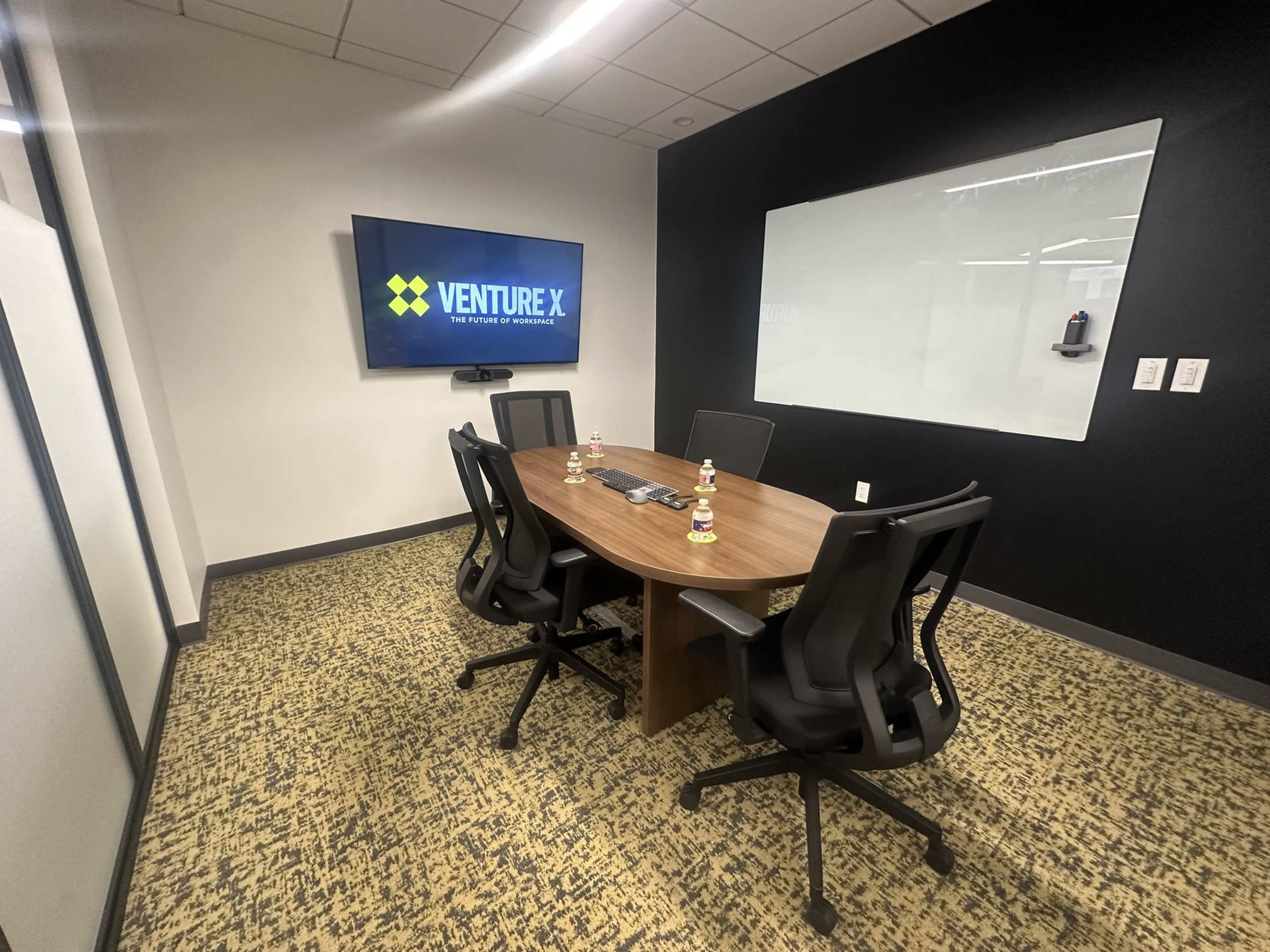 Modern 4-Person Meeting Room in Downtown San Antonio | Near the River Walk Image in Downtown, San Antonio, TX