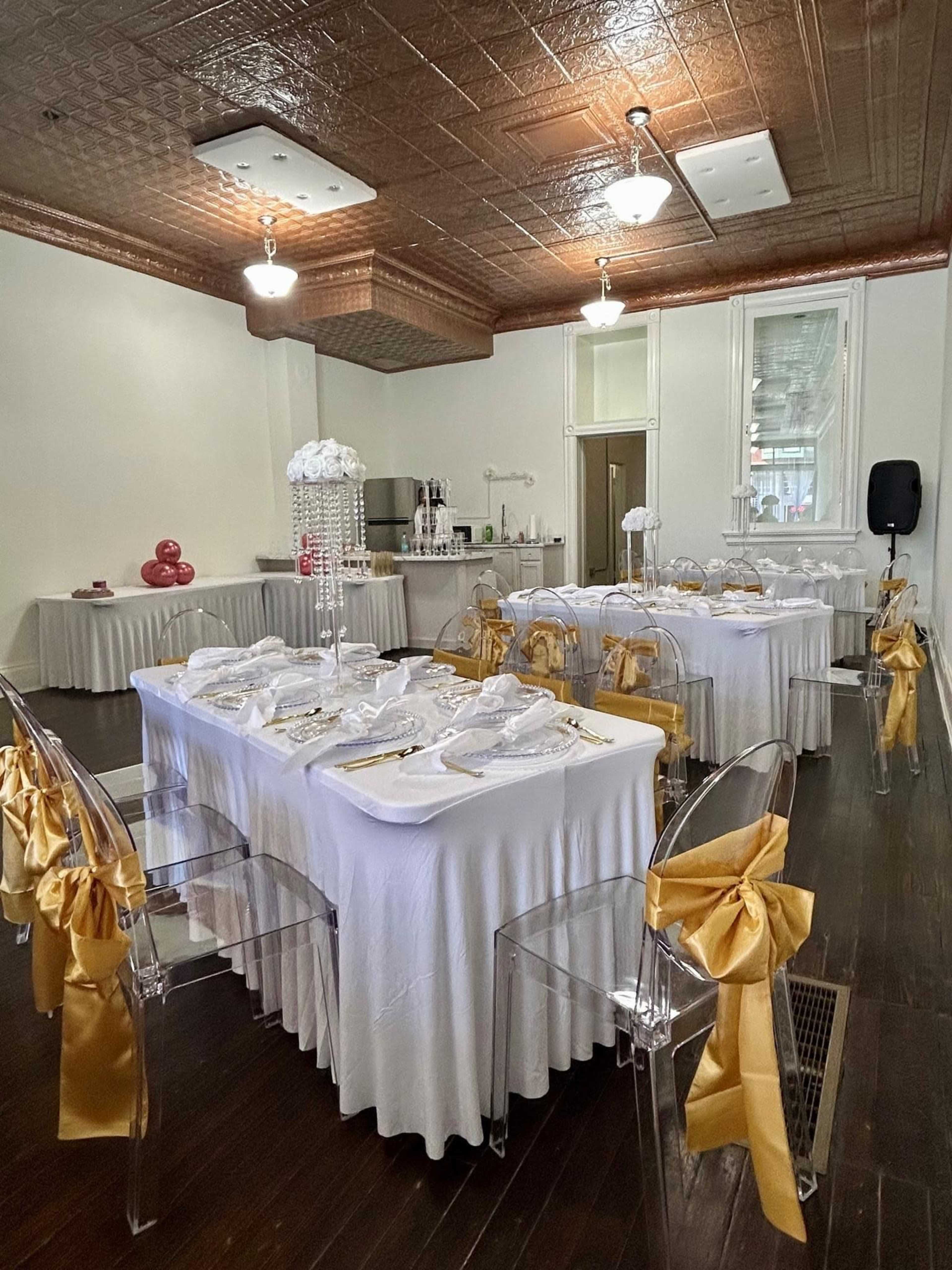 Elegant Event Space Image in Westside, Covington, KY