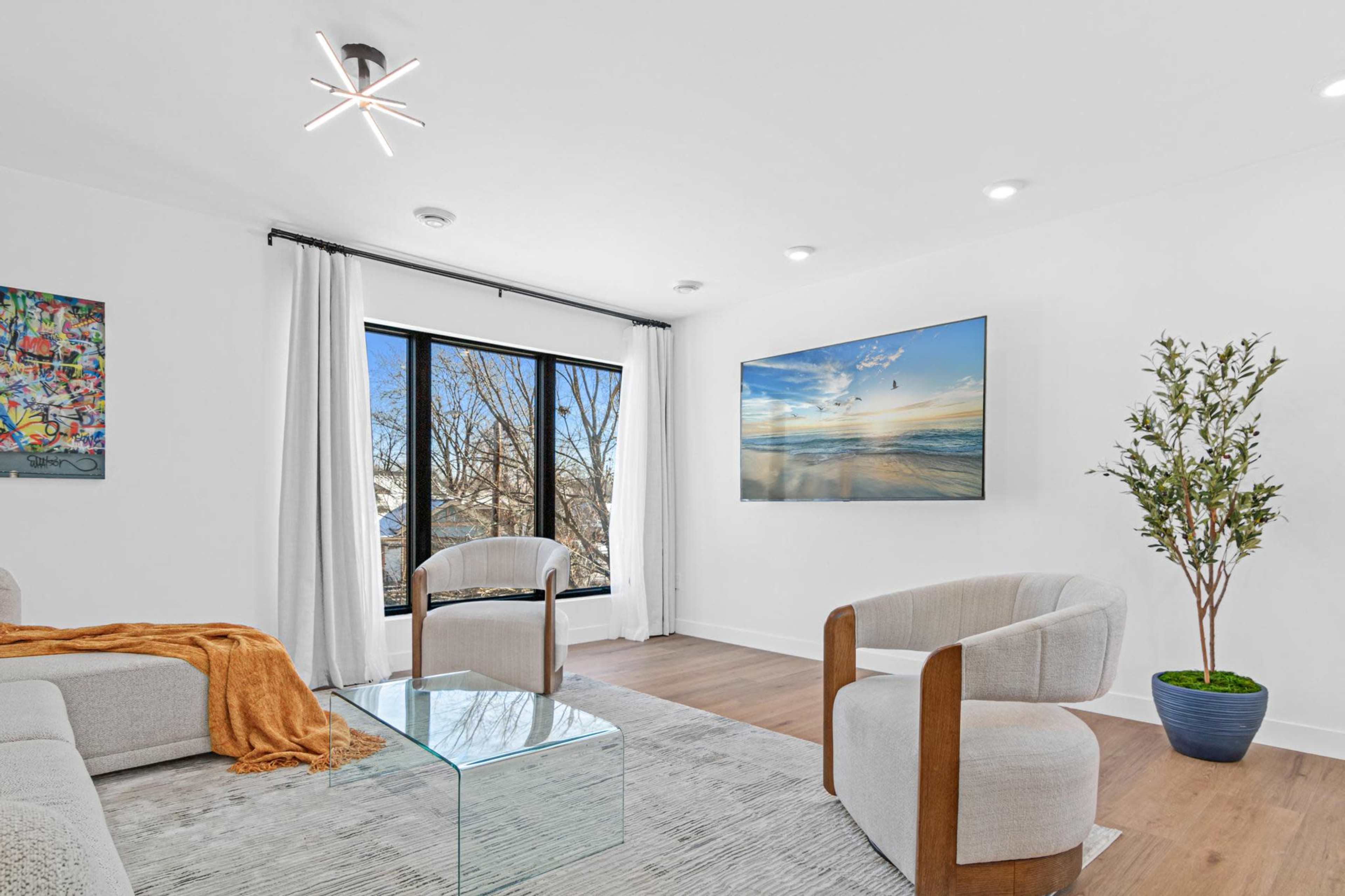 Stylish Urban Studio Perfect for Shoots & Small Events Image in Webber-Camden, Minneapolis, MN