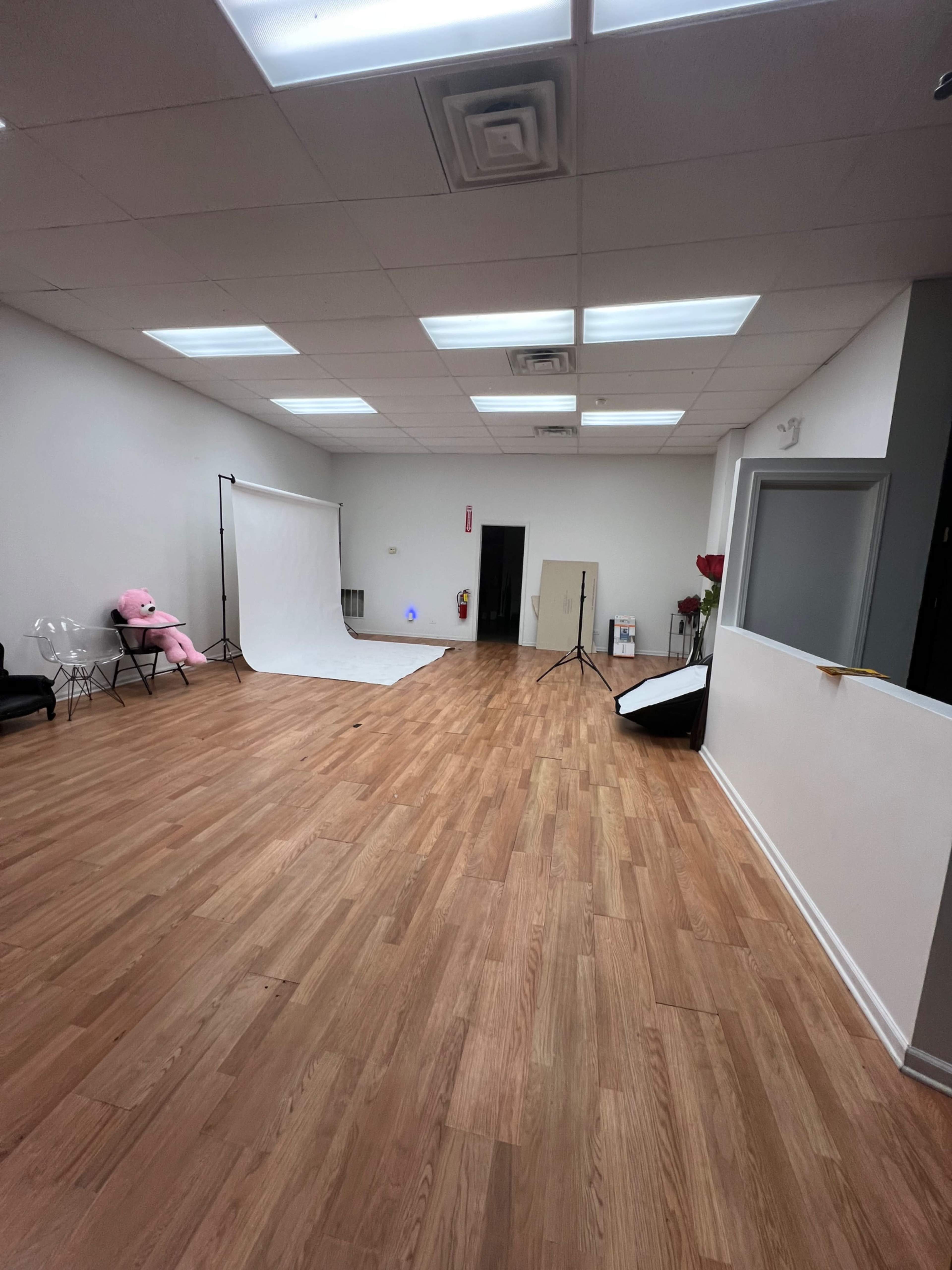 Store Front Photography Studio Image in South Side, Chicago, IL