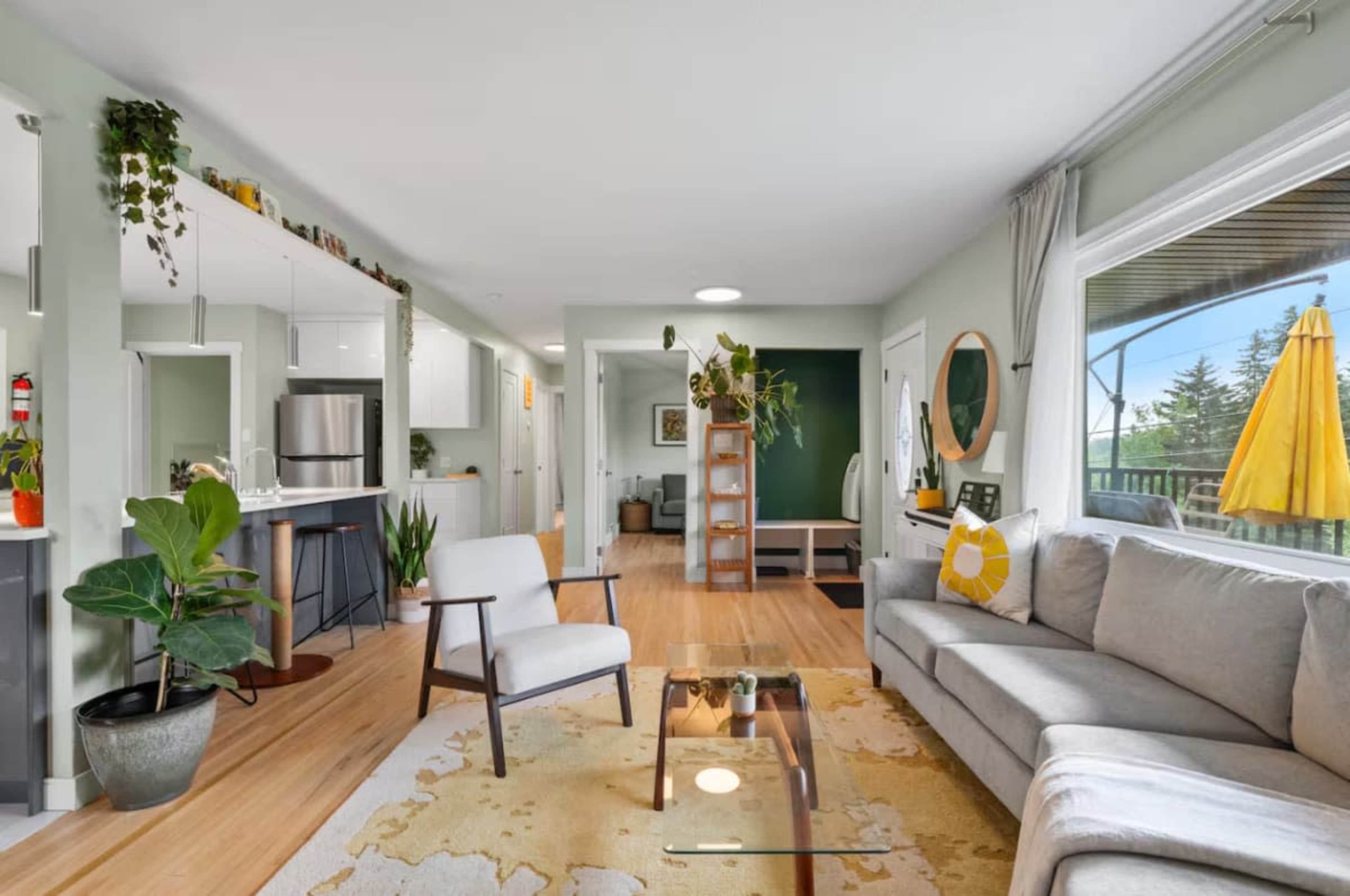 Cozy Calgary Retreat on 1/3 Acre – Stylish, Relaxing, and Full of Character Image in Northwest Calgary, Calgary, AB