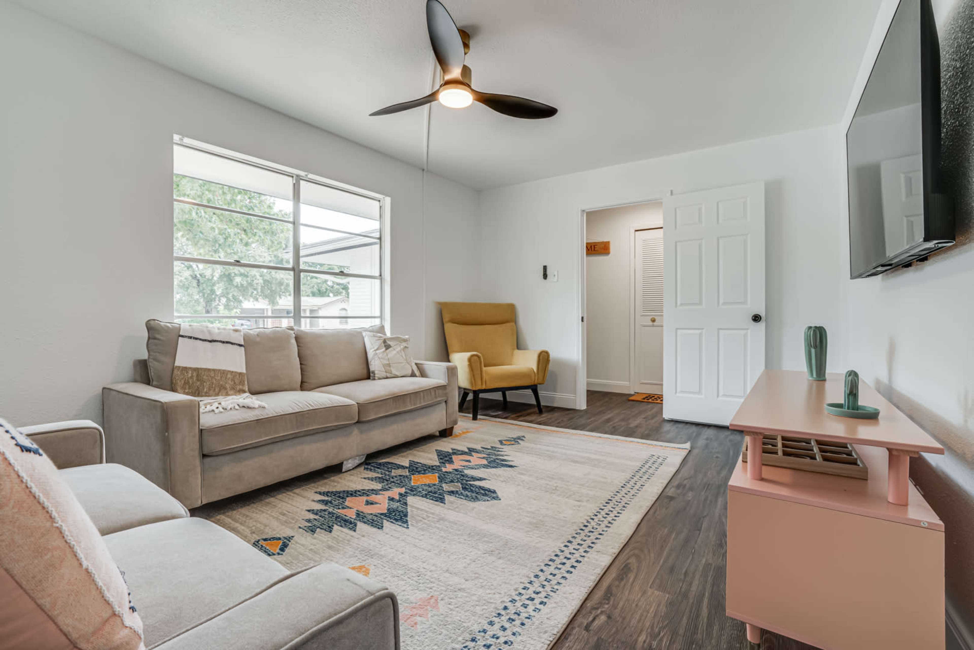 Cozy Retreat Near Downtown SA Image in Park Village, San Antonio, TX