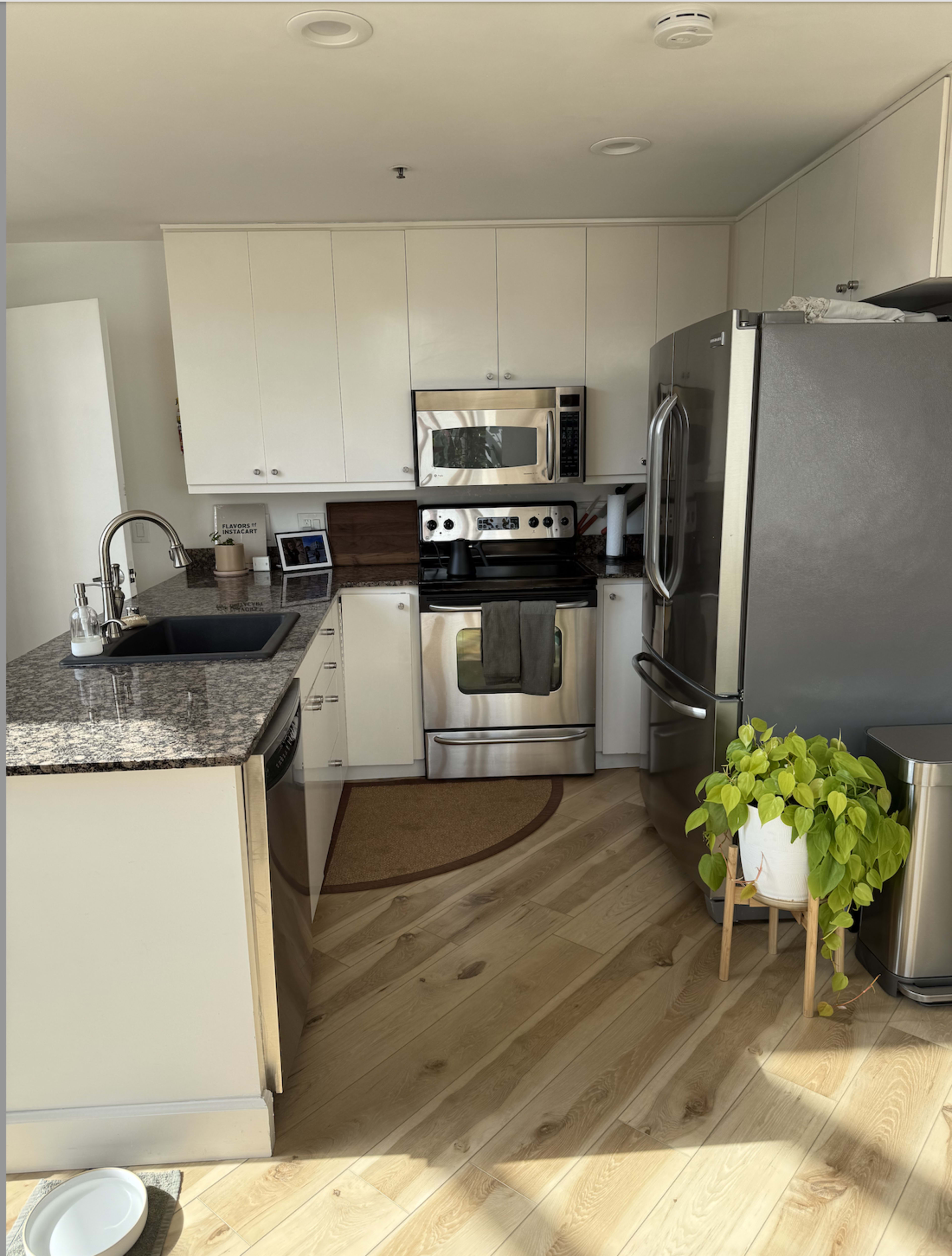 Downtown SOMA Japandi Style Loft for Family Dinners and Conference Room Use Image in China Basin, San Francisco, CA