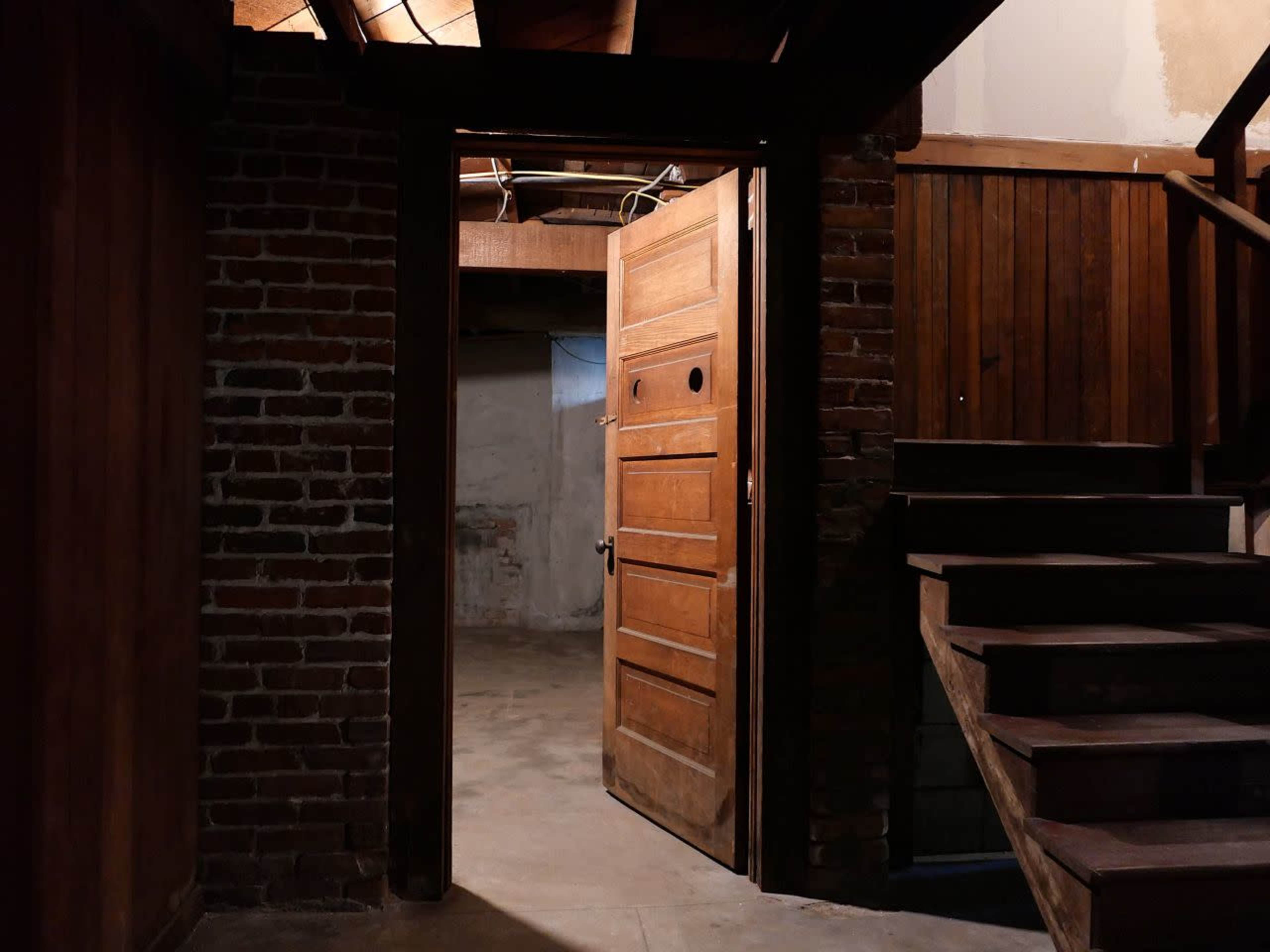 Basement Image in South Los Angeles, Los Angeles, CA