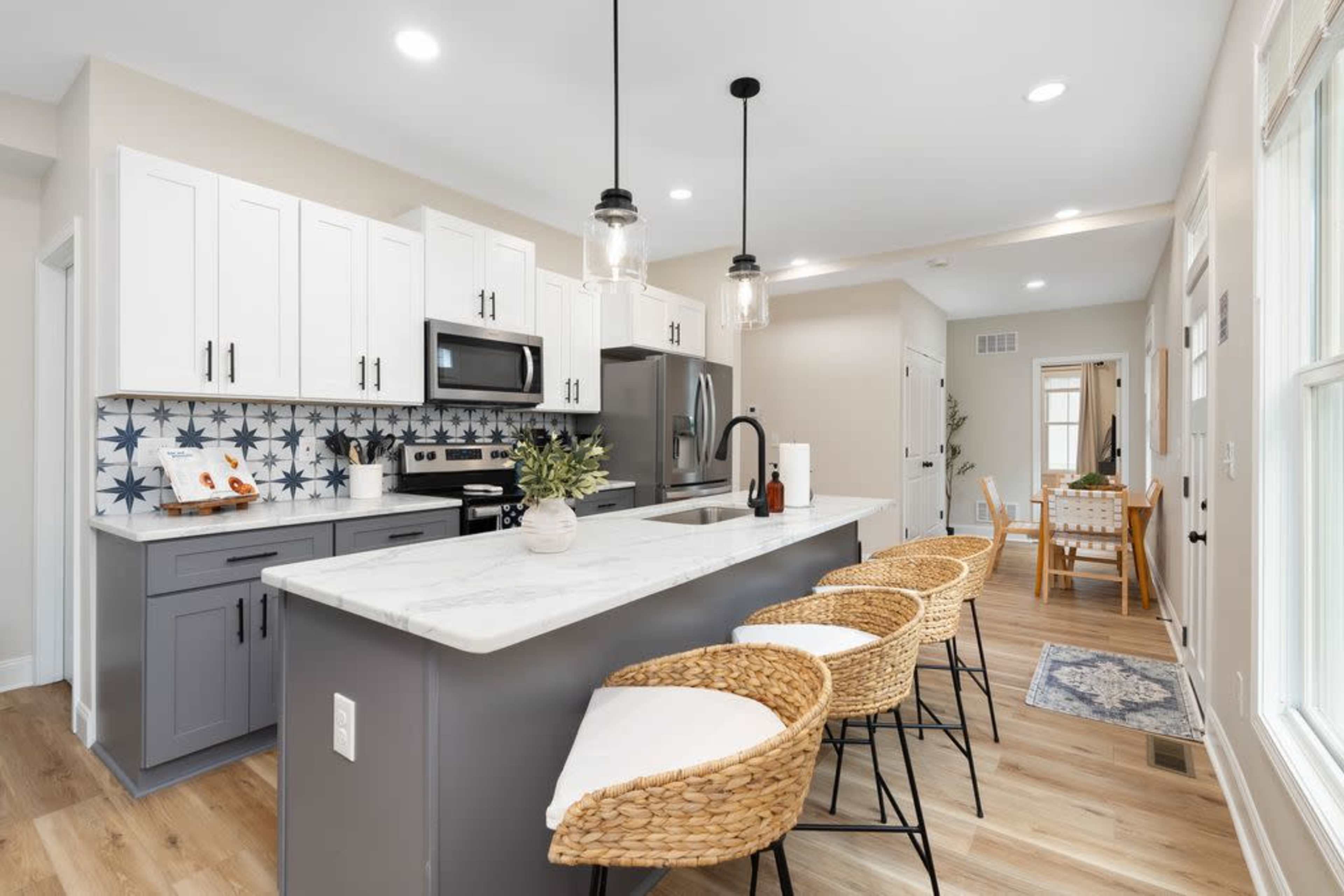 Downtown Large Home with Backyard Image in Victorian Village, columbus, OH