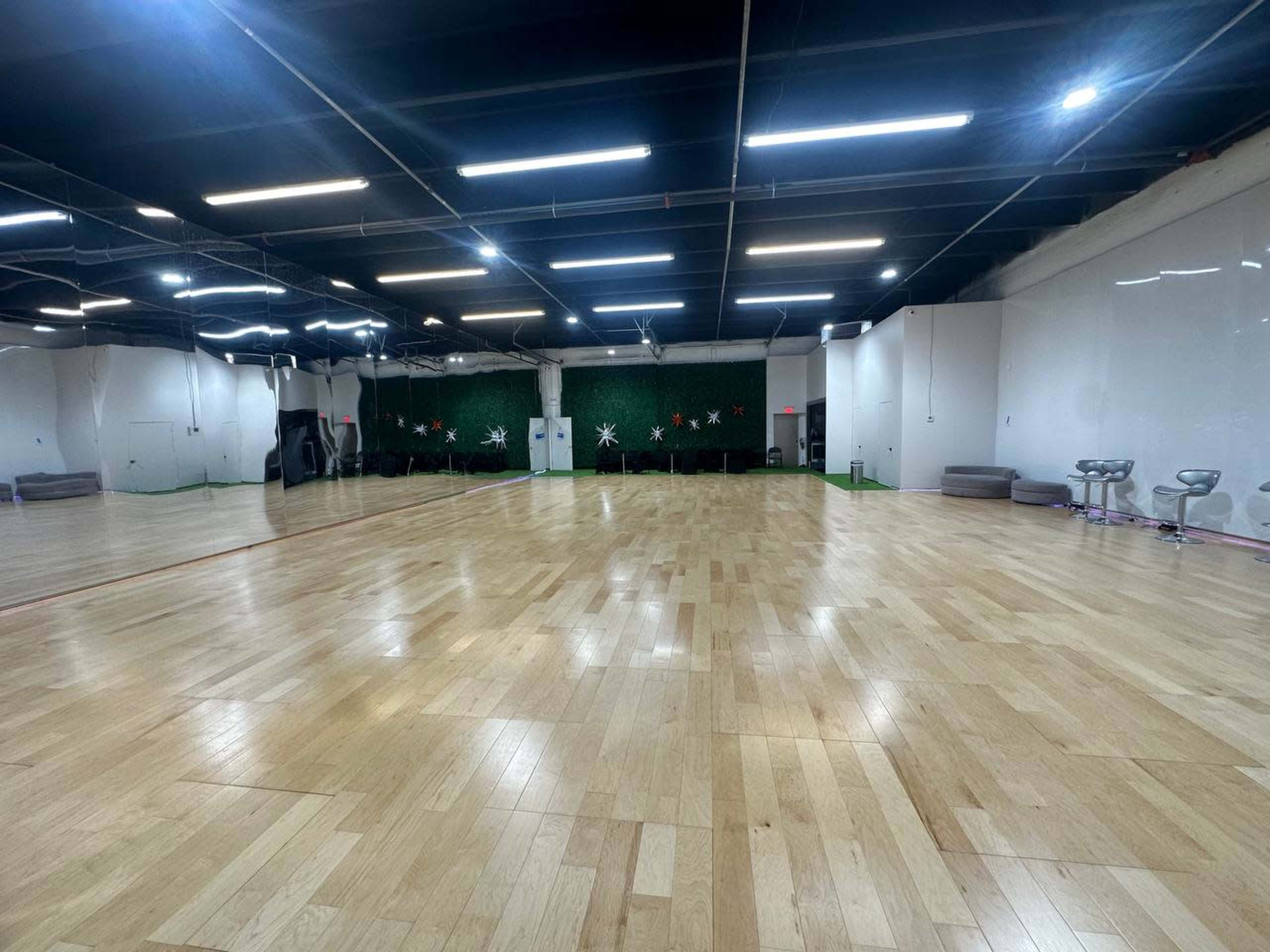 Stunning Dance & Event premises in Prime Location Image in North Miami Beach, North Miami Beach, FL