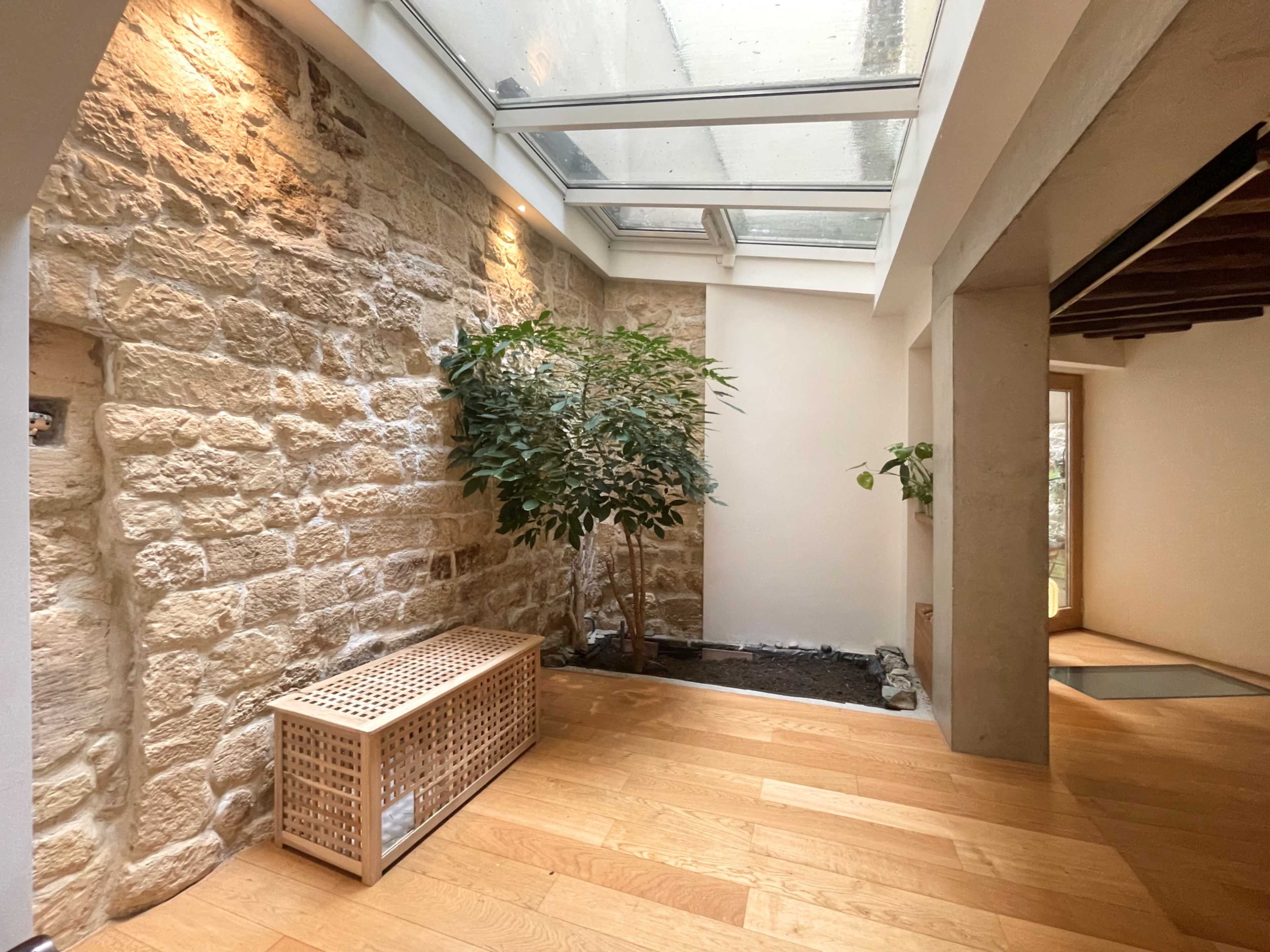 Large Versatile Studio-Style Apartment for Video Productions in the center of Paris Image dans Sentier, Paris, 