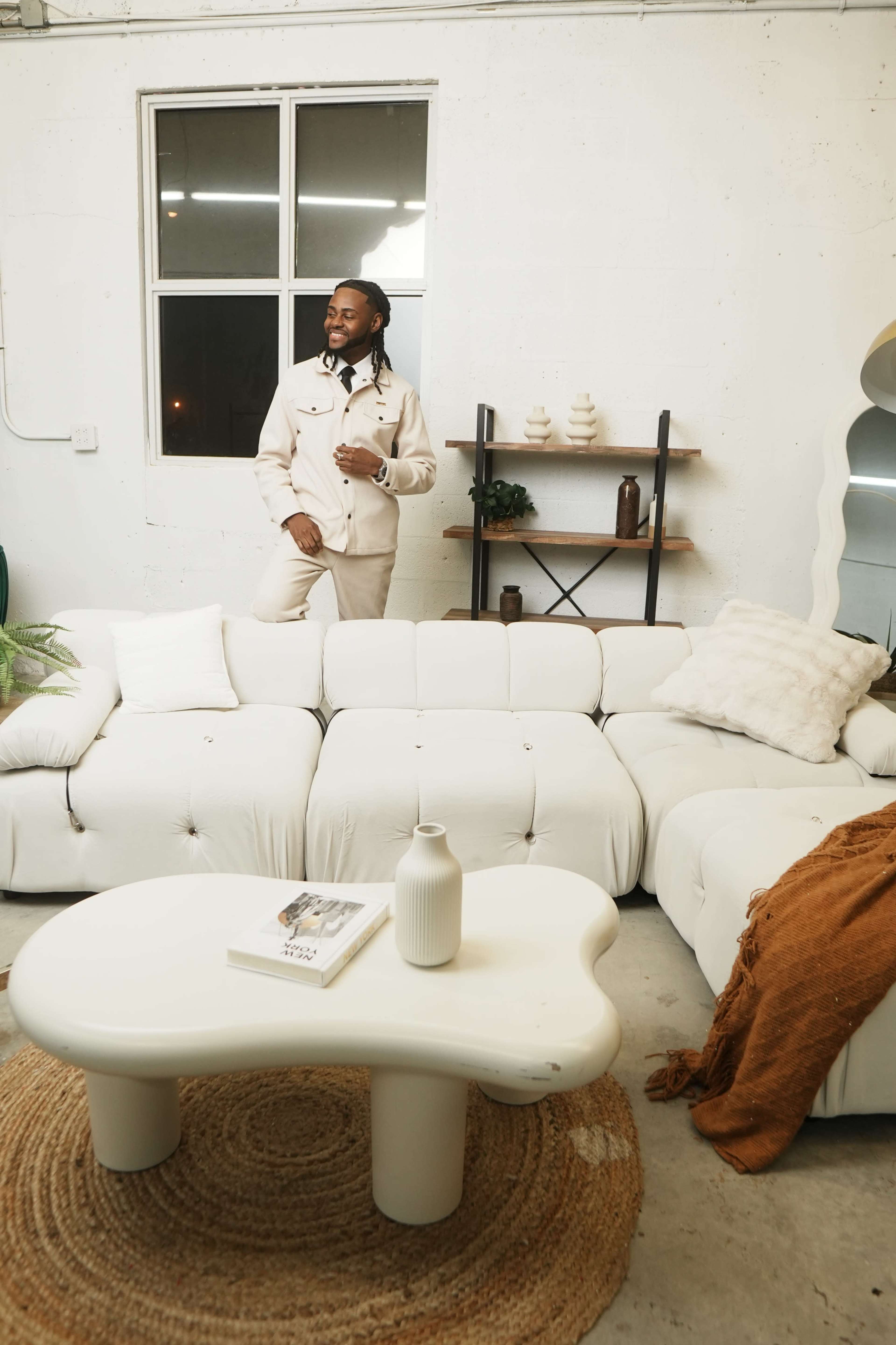 Luxury Minimalist & natural light studio Image in Dania Beach, fort lauderdale, FL