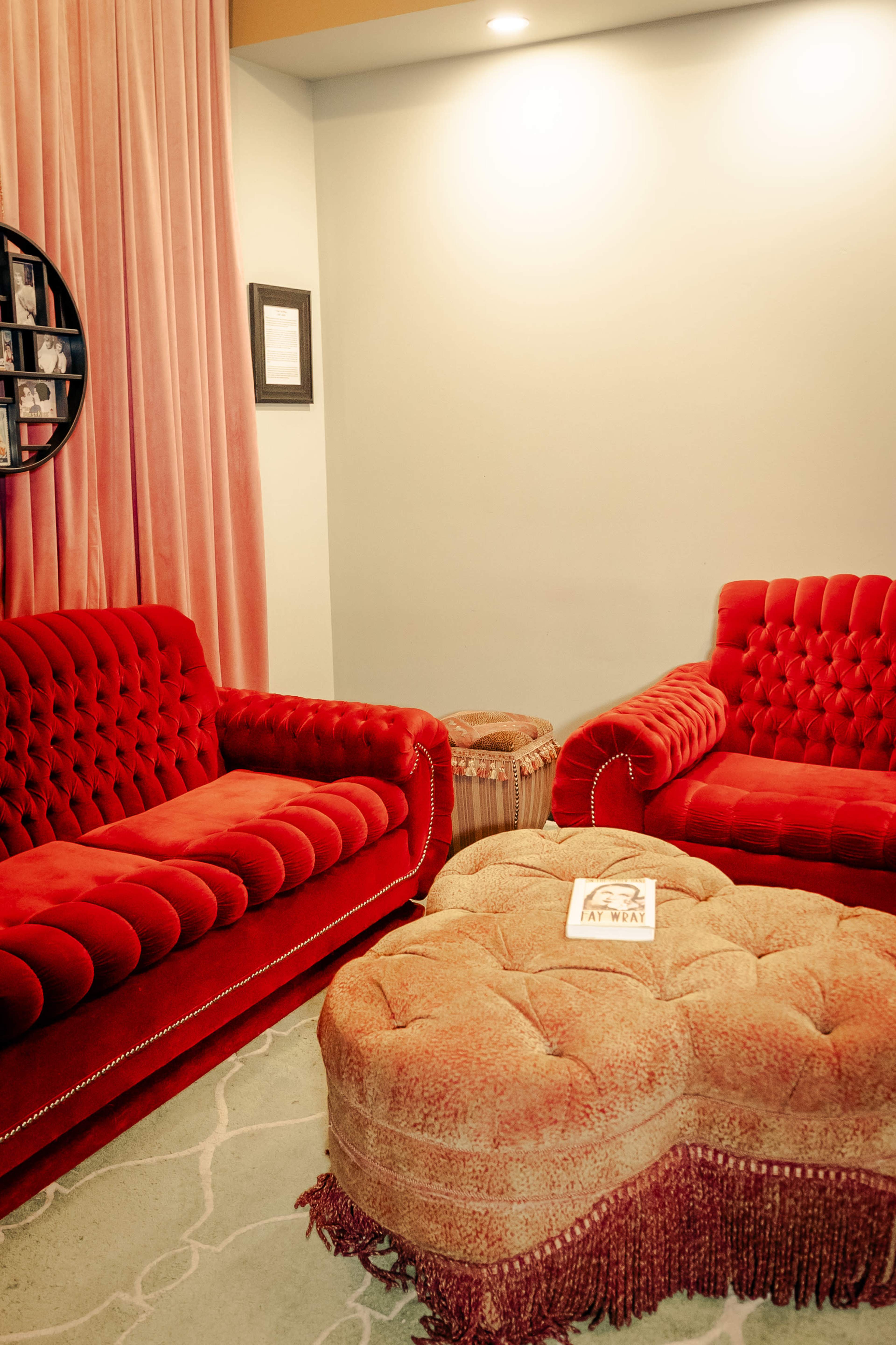 Red Scream Queen Room Image in Southeast Calgary, Calgary, AB