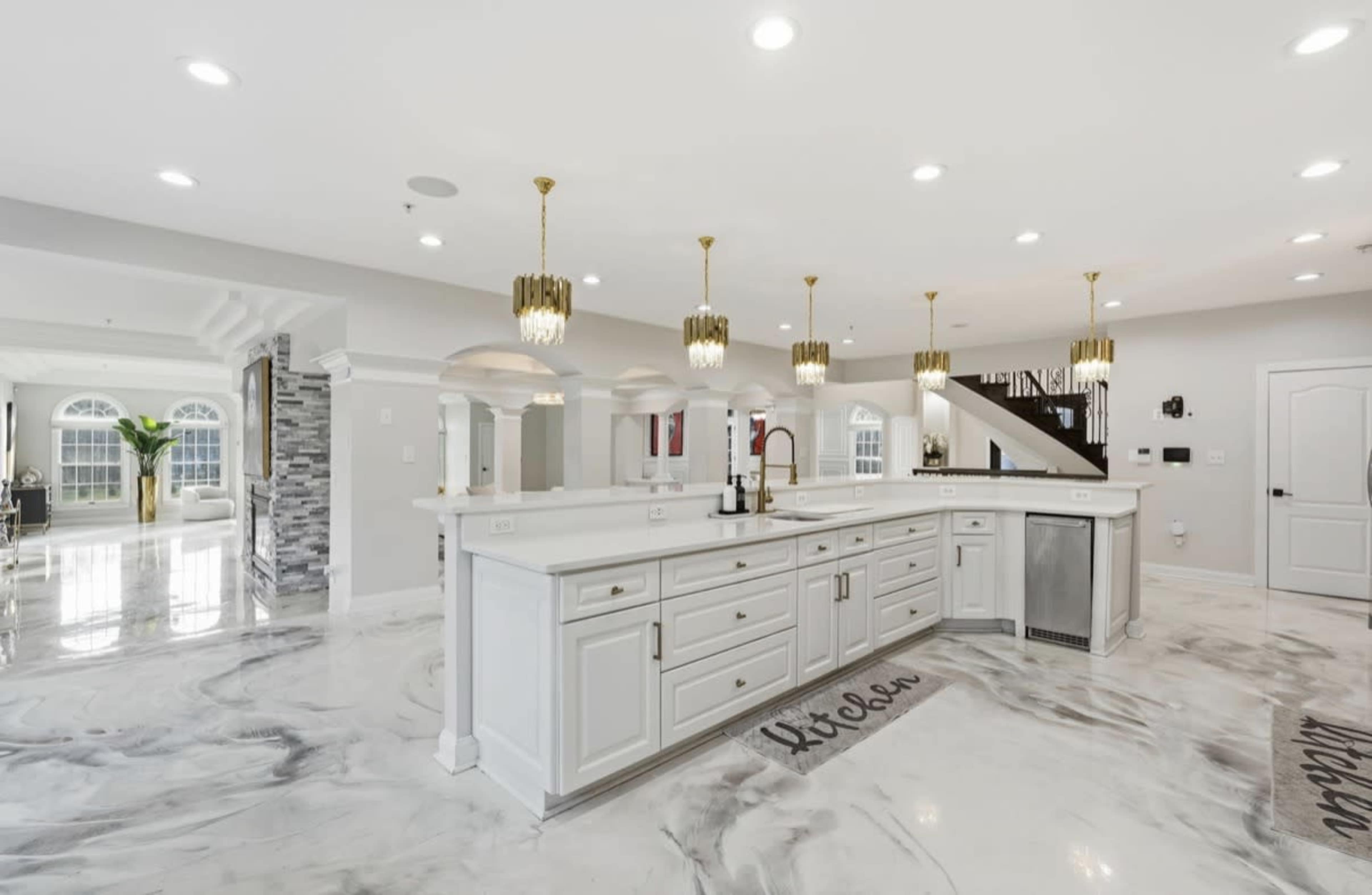 Luxury mansion with pool Image in Croom, Upper Marlboro, MD