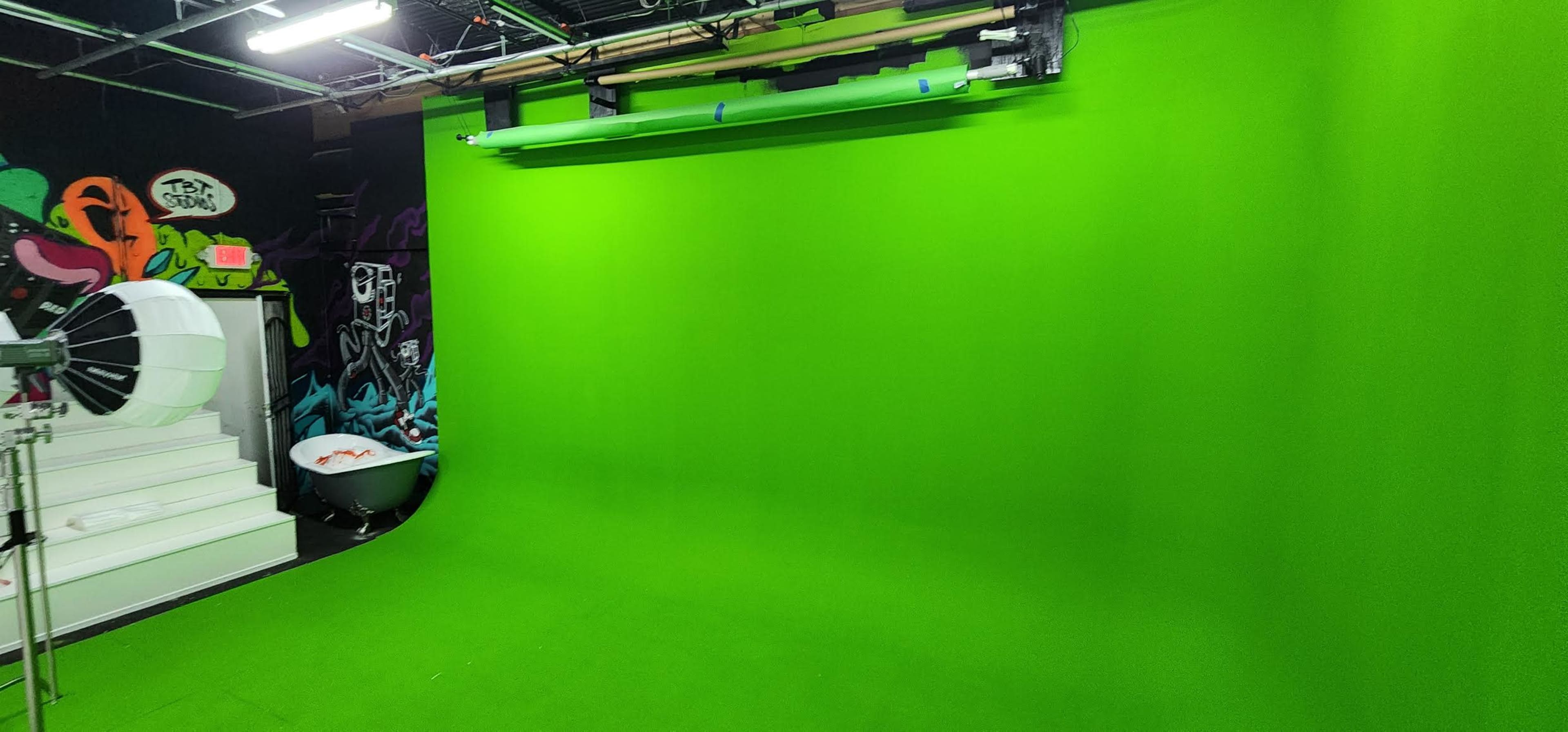 Green Screen Image in Dorsey Riverbend, Fort Lauderdale, FL