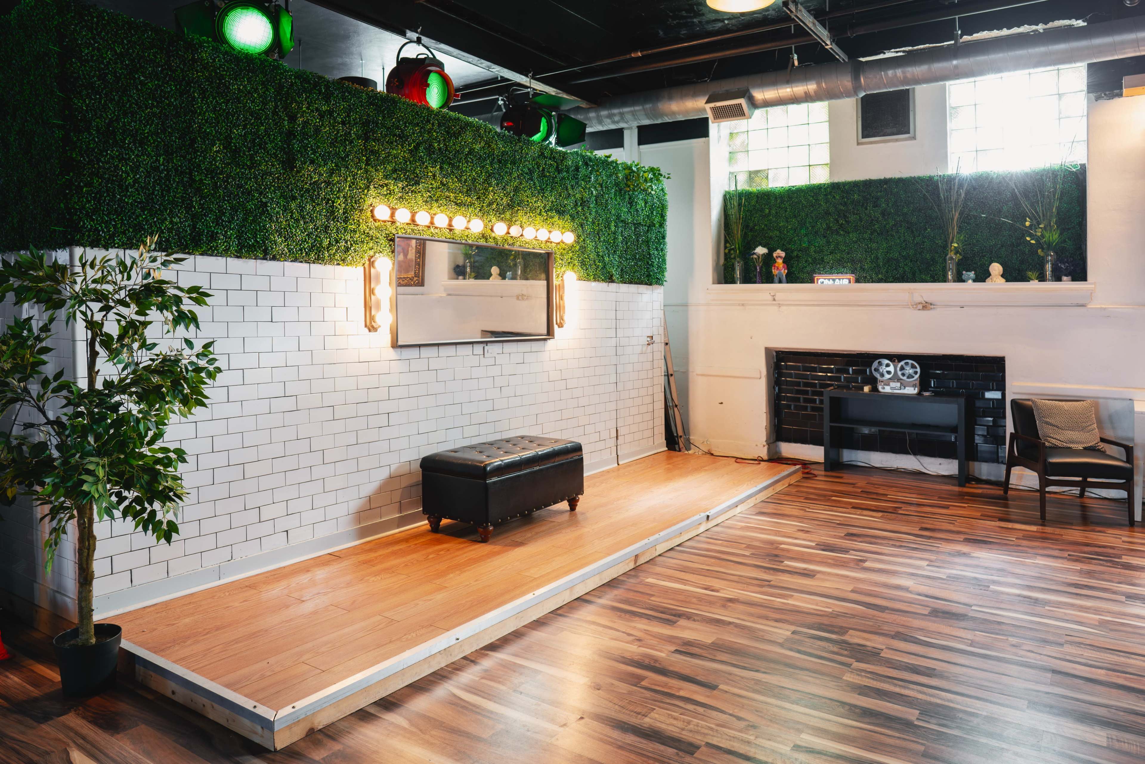 Large Studio with High Ceilings Image in Munhall, Munhall, PA