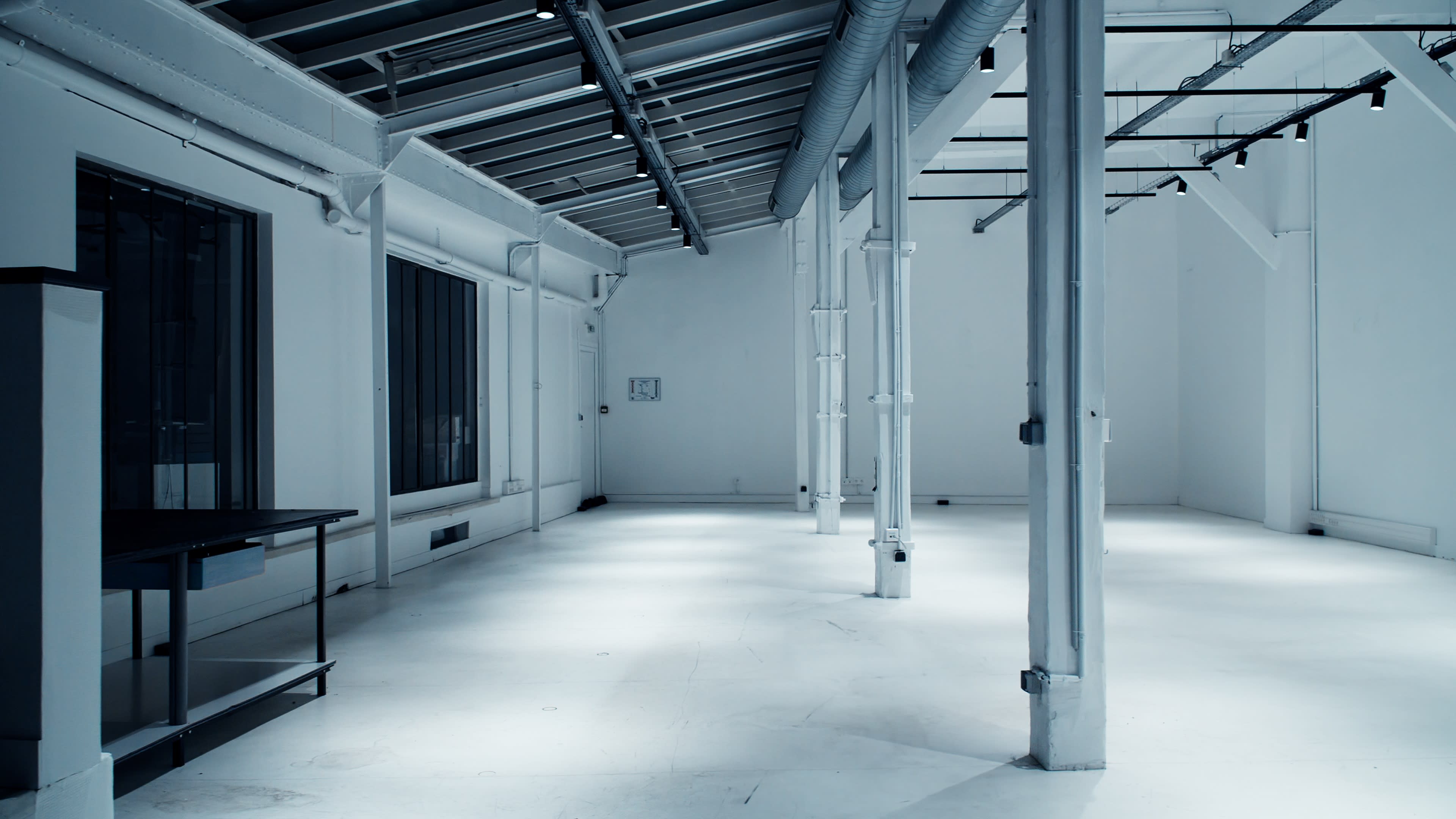 Showroom lumineux de plus de 200m² dans le cœur du 11ème. Image in Saint-Ambroise, Paris, 