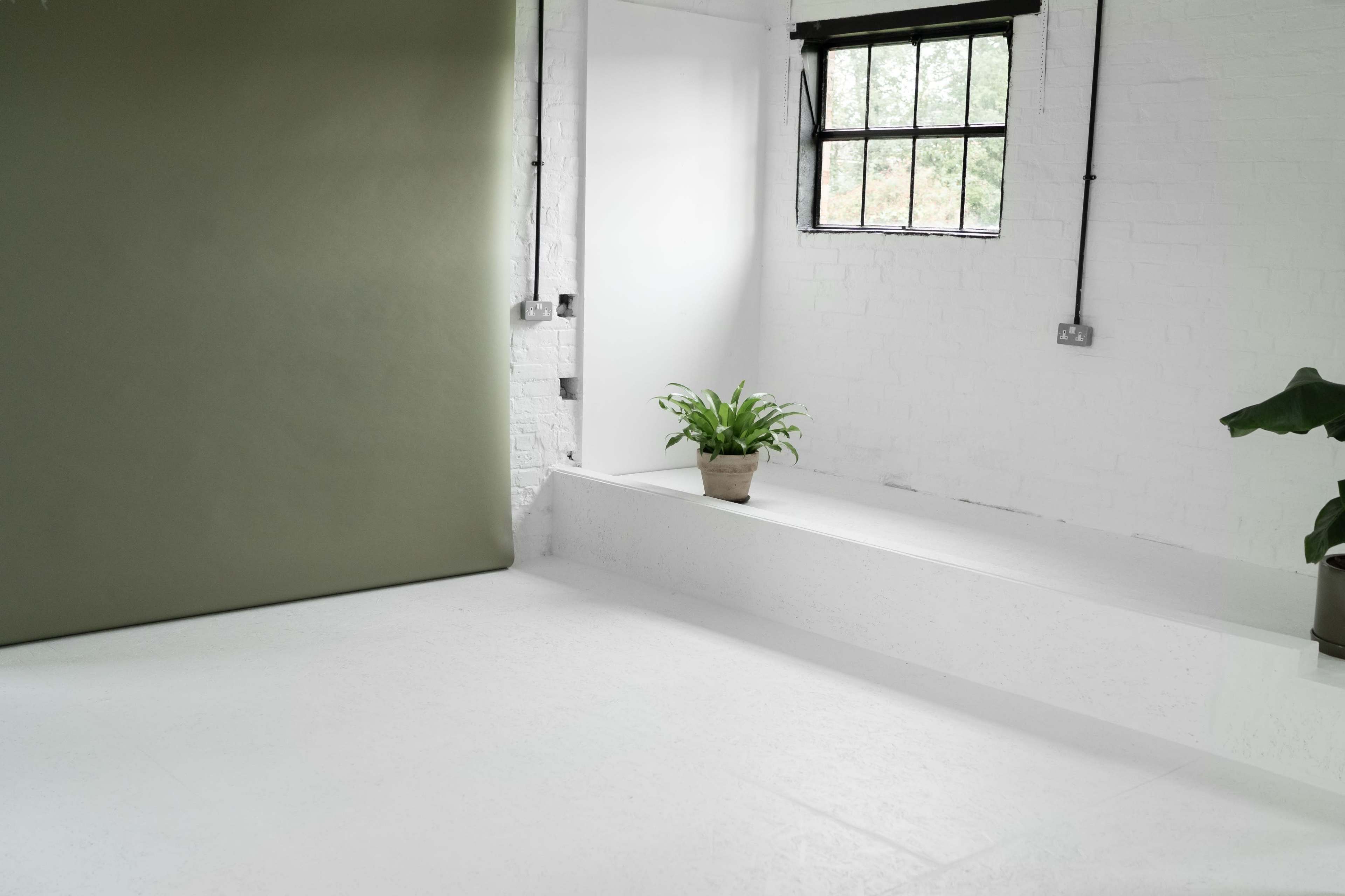 Photography/Video Studio in Bedfordshire Image in Eastcotts, Bedford, ENG