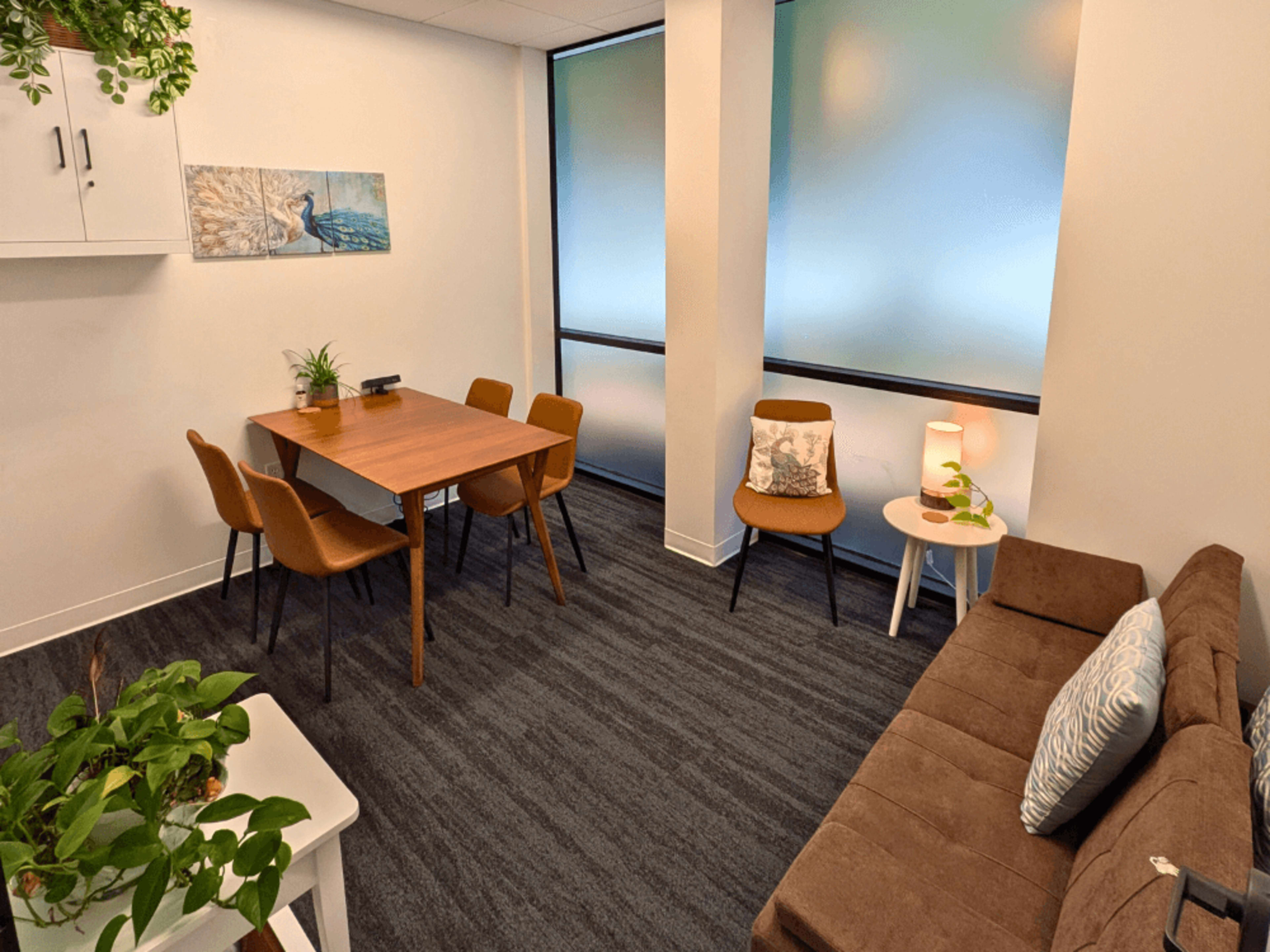 Modern meeting room perfect for coaching and therapy sessions Image in Sorrento Valley, San Diego, CA