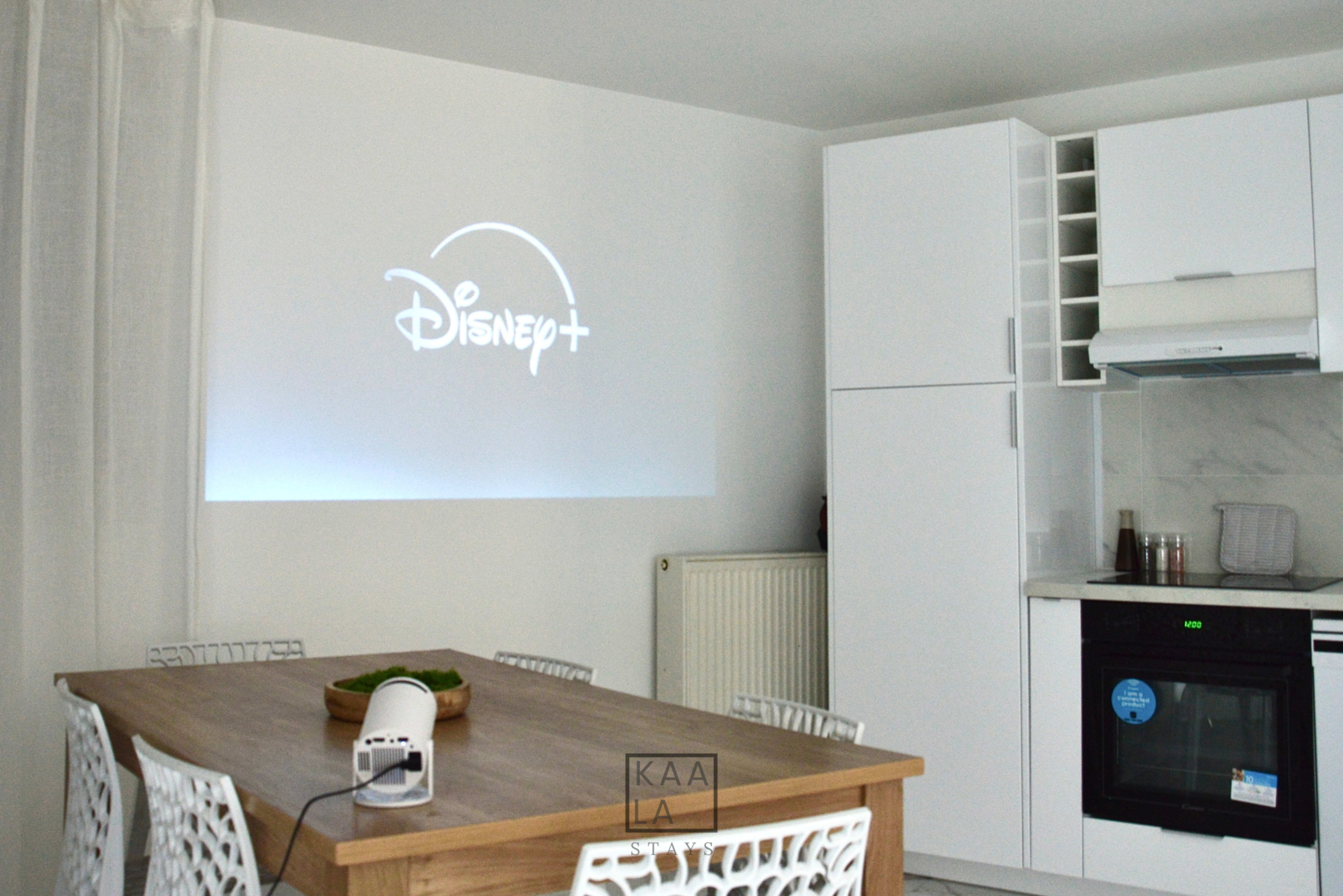 Appartement moderne en centre urbain avec vue sur le lac Image in , LOGNES, 