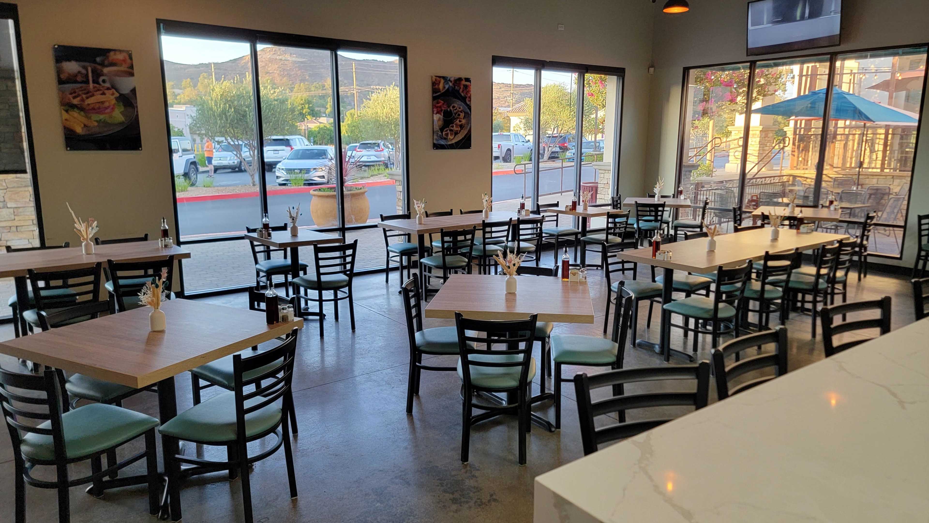 Bright, Versatile Dining Space Perfect for Events or Filming Image in Newbury Park, Newbury Park, CA