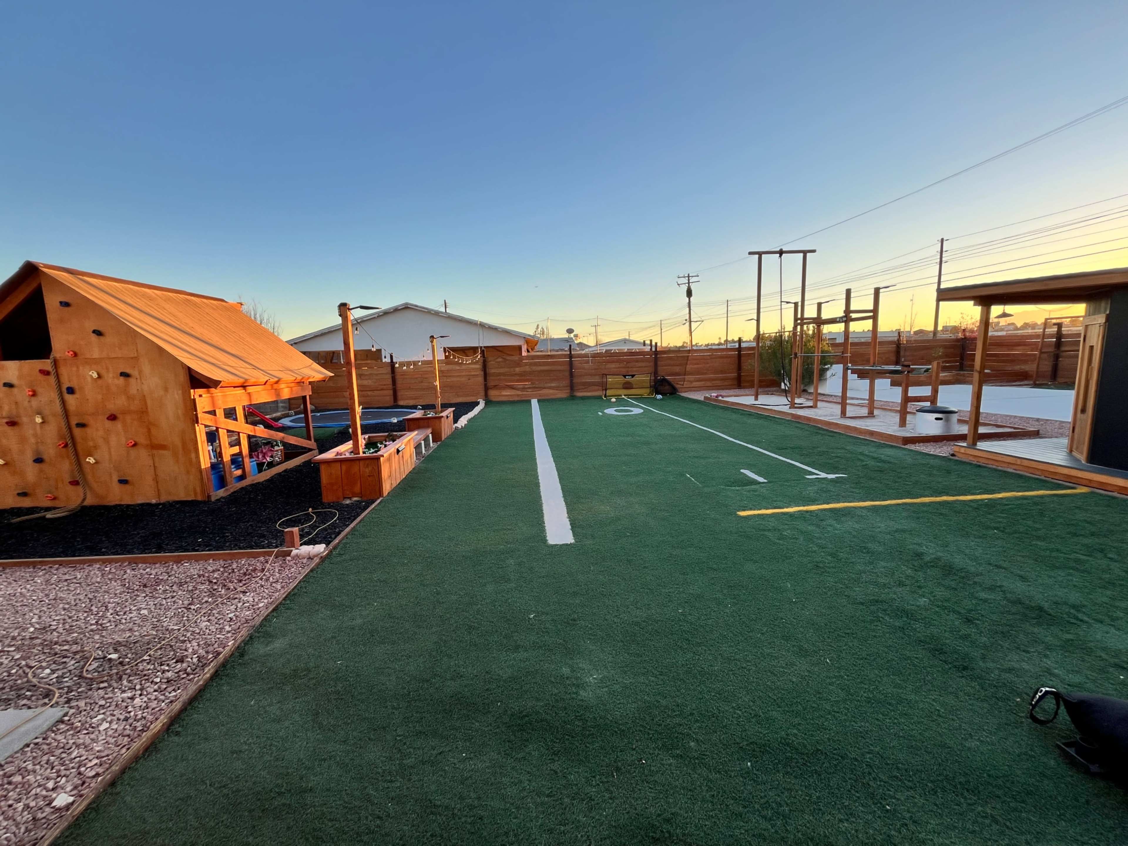 Backyard sporting fun Image in Palomino Area, Las vegas, NV