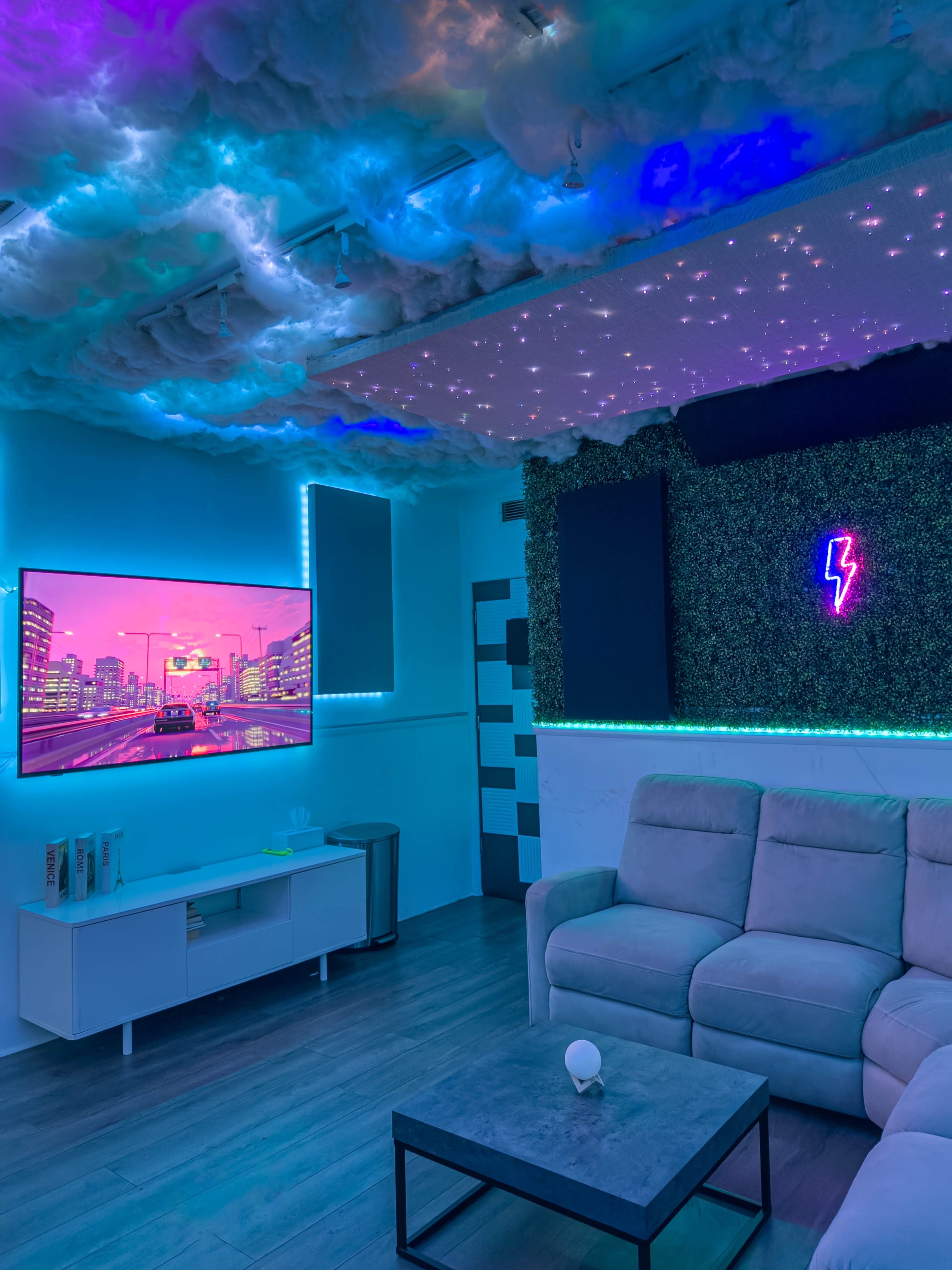 Get 2hrs FREE for 1st booking! Super Vibey Music Recording Studio in Los Angeles. Affordable Monthly Subscription Available as low as $9/hr Image in North Hollywood, North Hollywood, CA