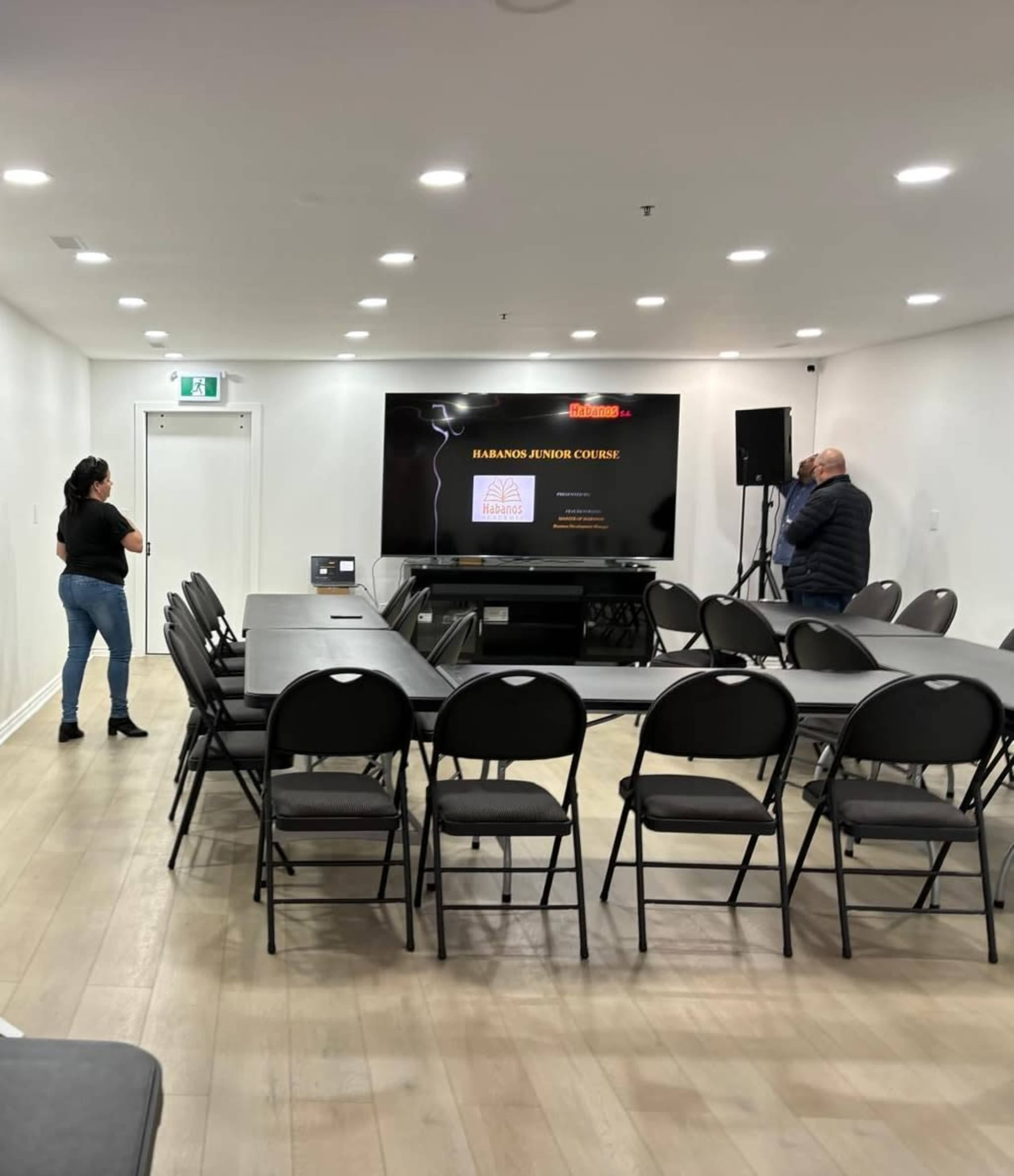 Ground Floor Launge, fully eqquiped, 60 square meters-ideal for workshops, yoga, dance, parties and meeting events. Image in York University Heights, Toronto, ON
