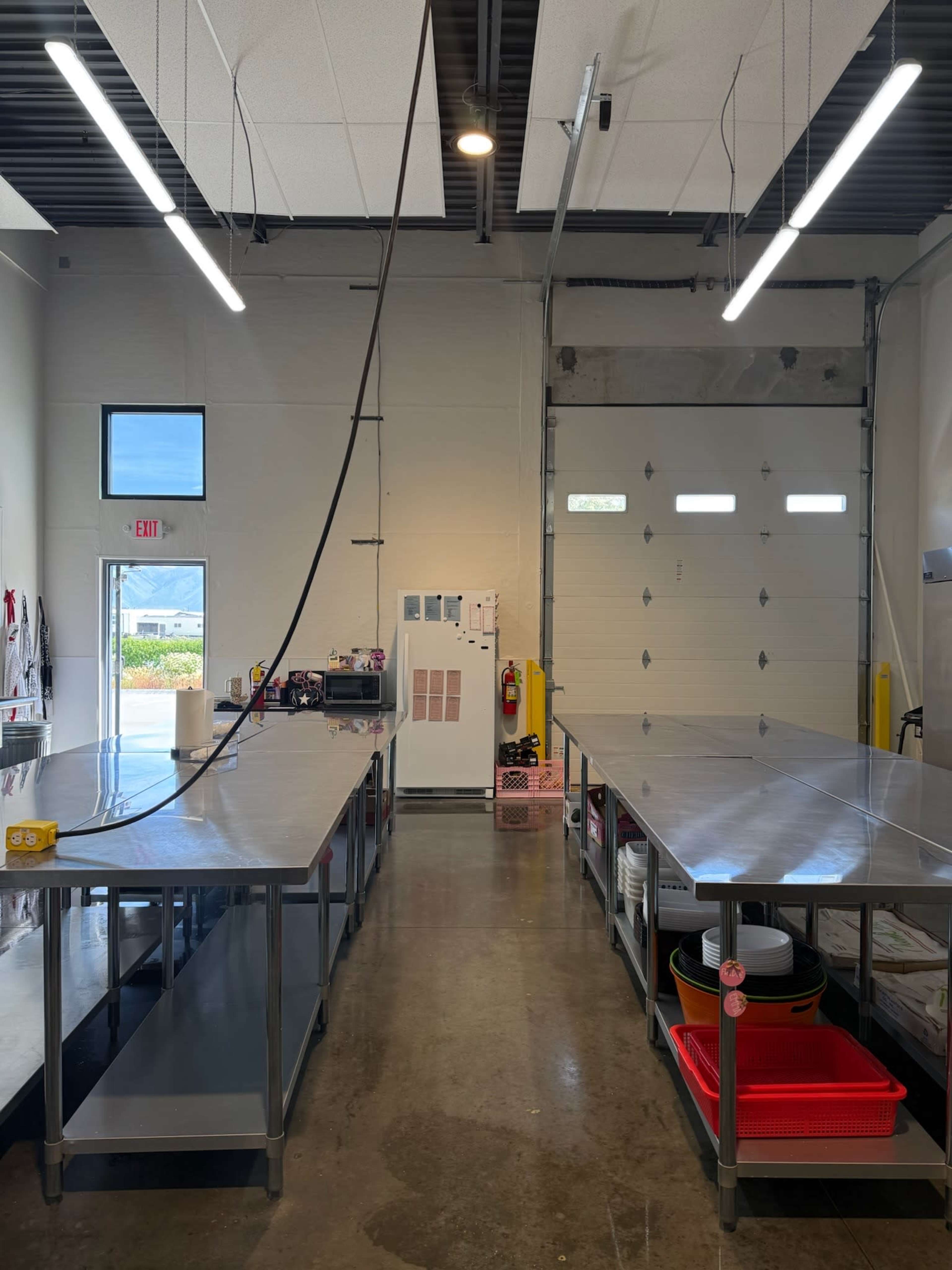 Commercial prep kitchen with lots or workspace! Image in Springville, Springville, UT