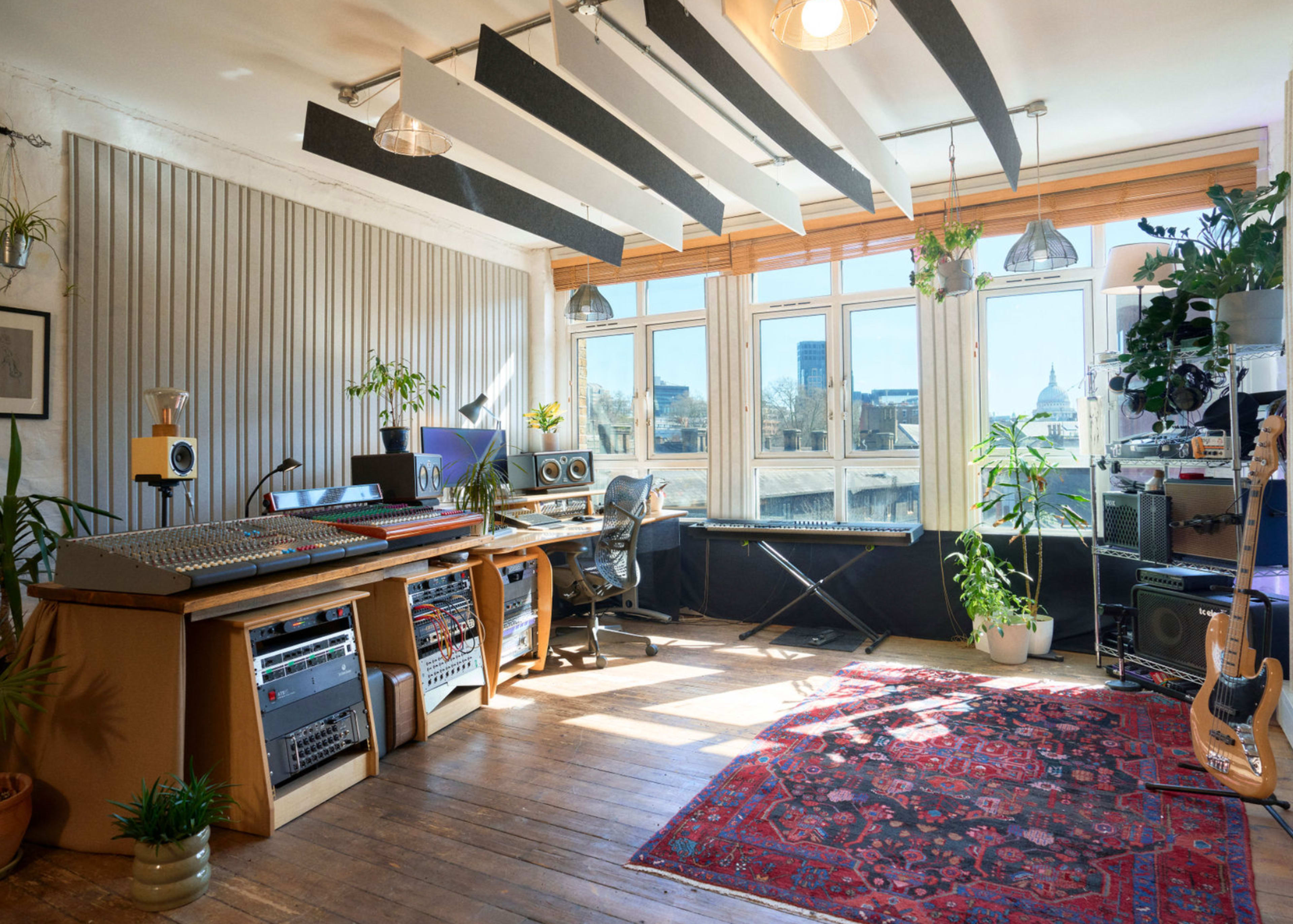 A Boutique Studio in Central London filled with Natural Light Image in Clerkenwell, London, ENG