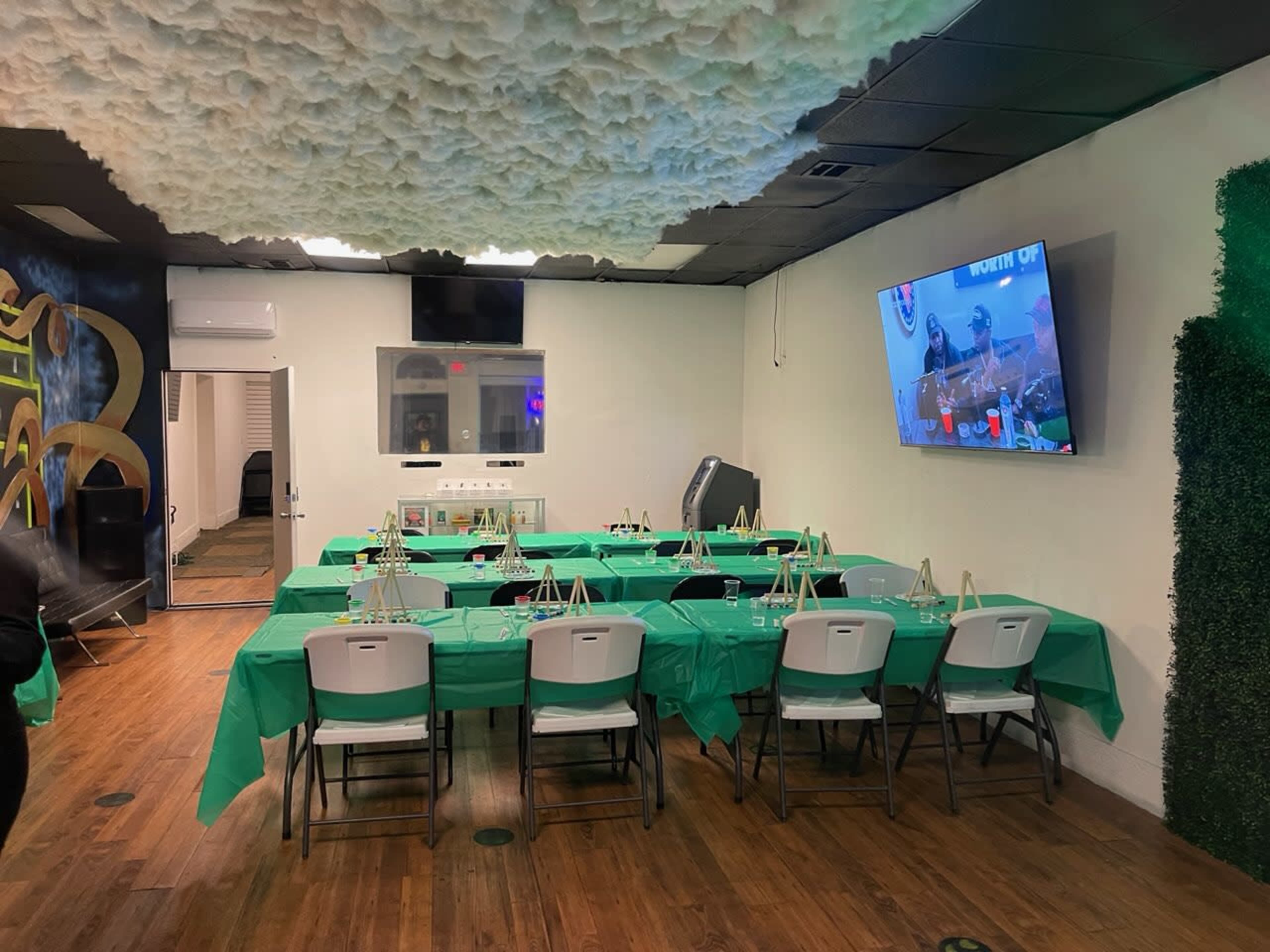 The Green Jar: A Puff-Friendly Event Space 💨 Image in South Dallas, dallas, TX