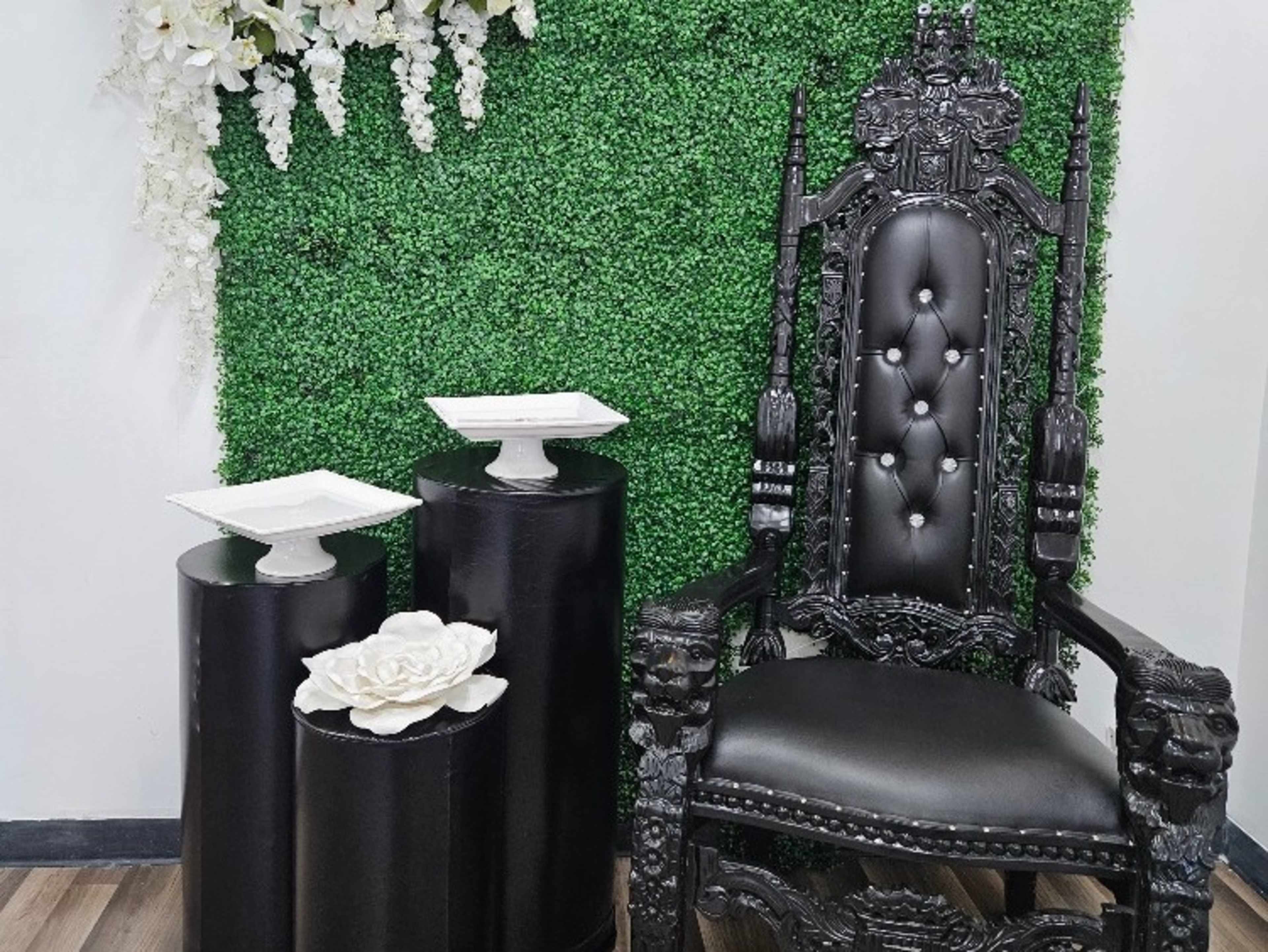 Throne Chairs