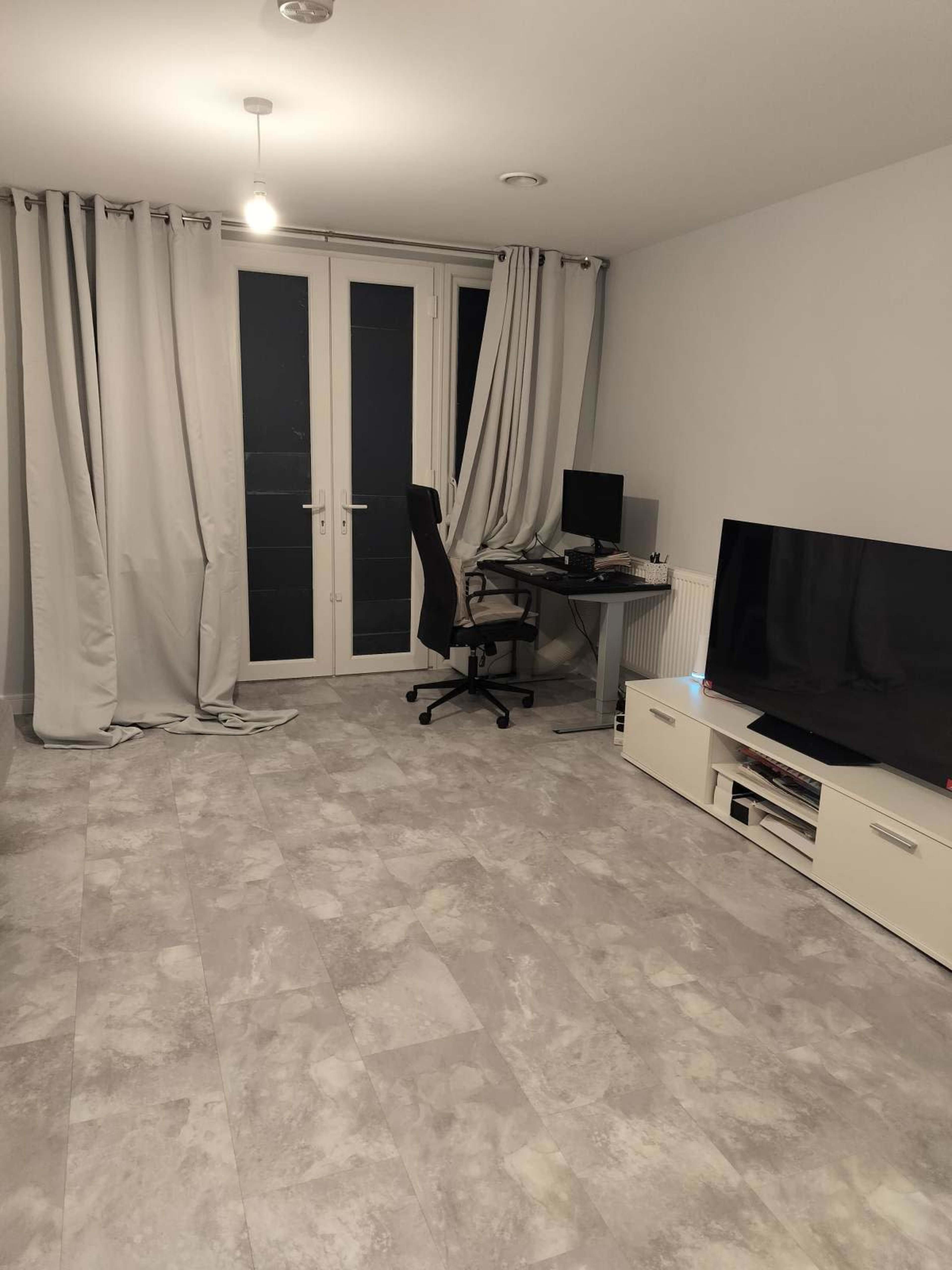 Modern 1 bedroom apartment in central Reading Image in Reading, READING, ENG