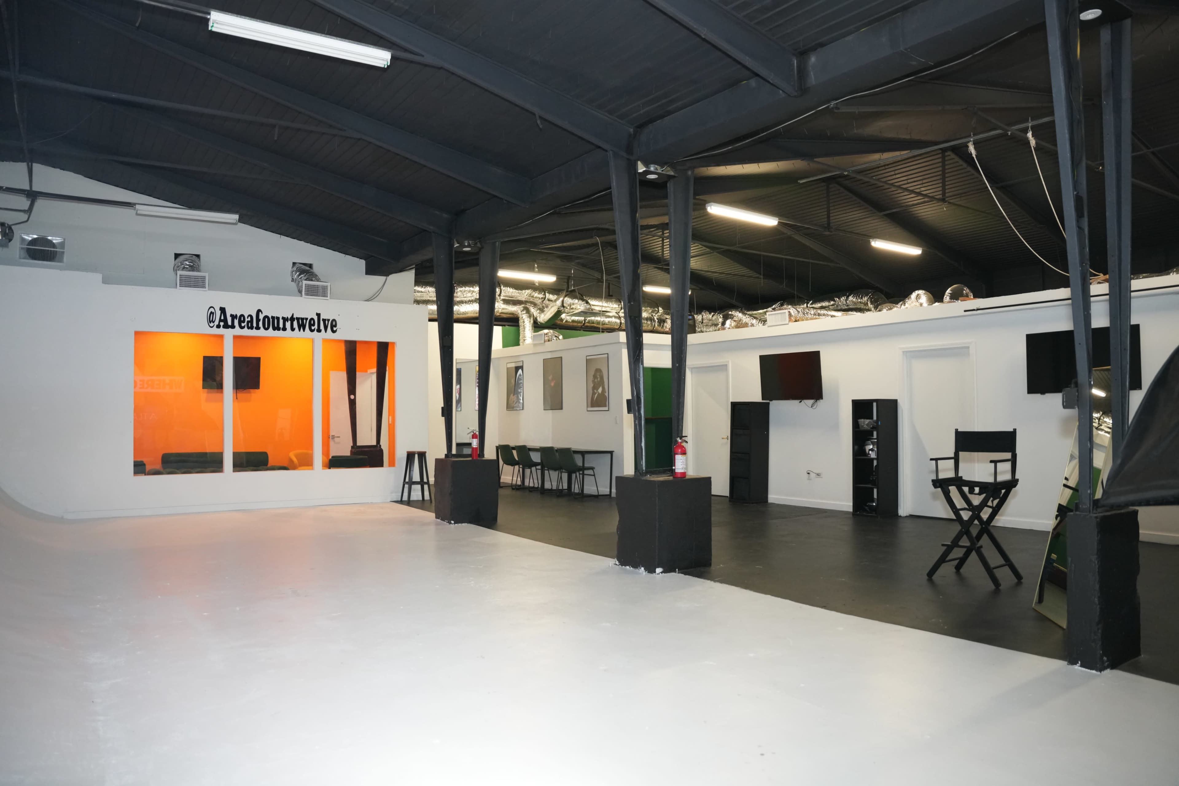 Free Street Parking – Urban Downtown Warehouse Perfect for Photography & Events Image in Pittsburgh, Atlanta, GA