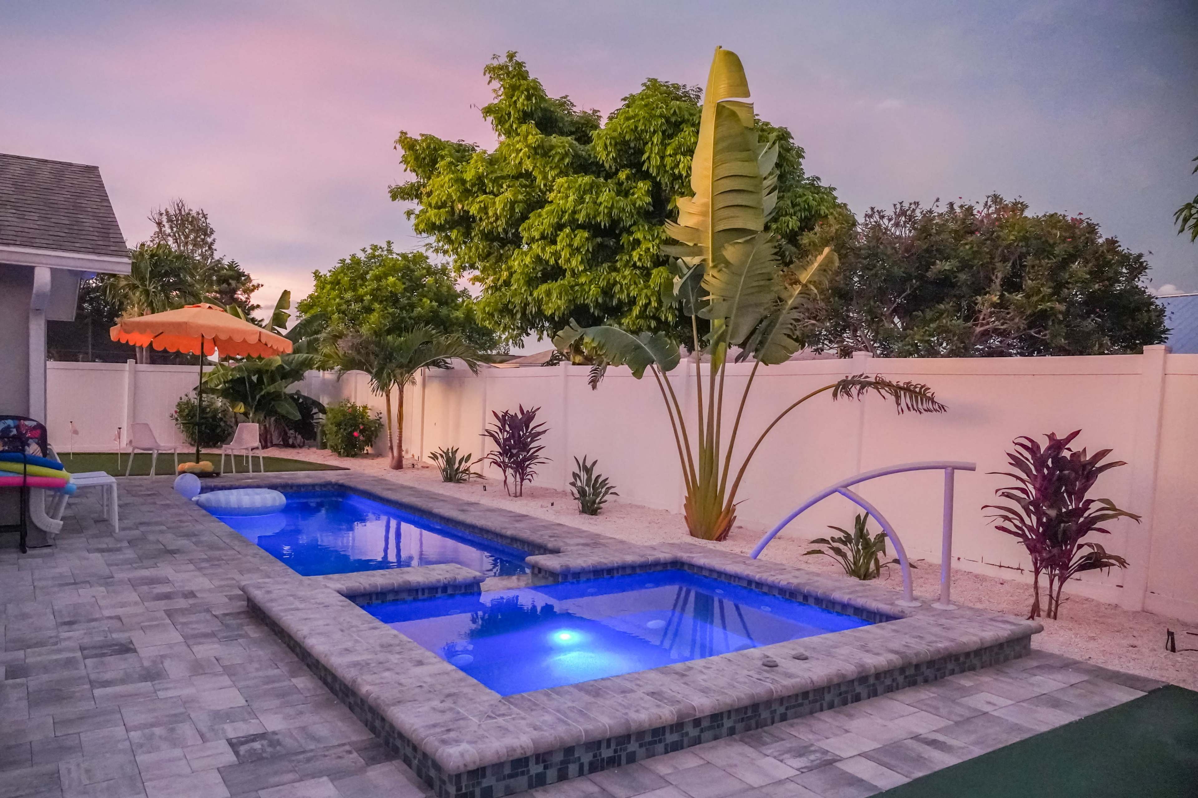 Vibrant Florida Pool House with Tropical Vibes and Bright Interiors & Exteriors Image in Bradenton, Blaine, FL