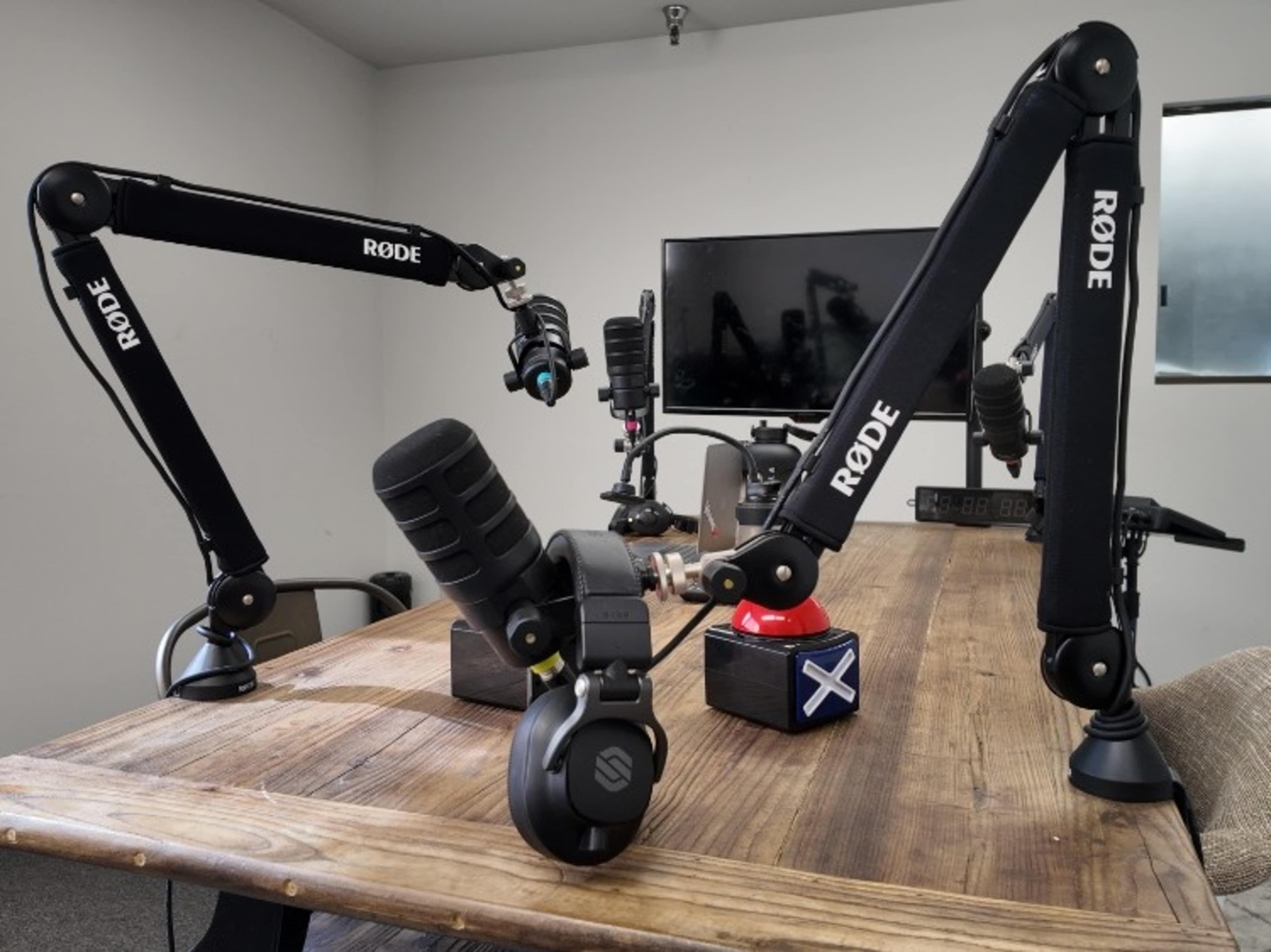 Rode Podcast Microphone Equipment 